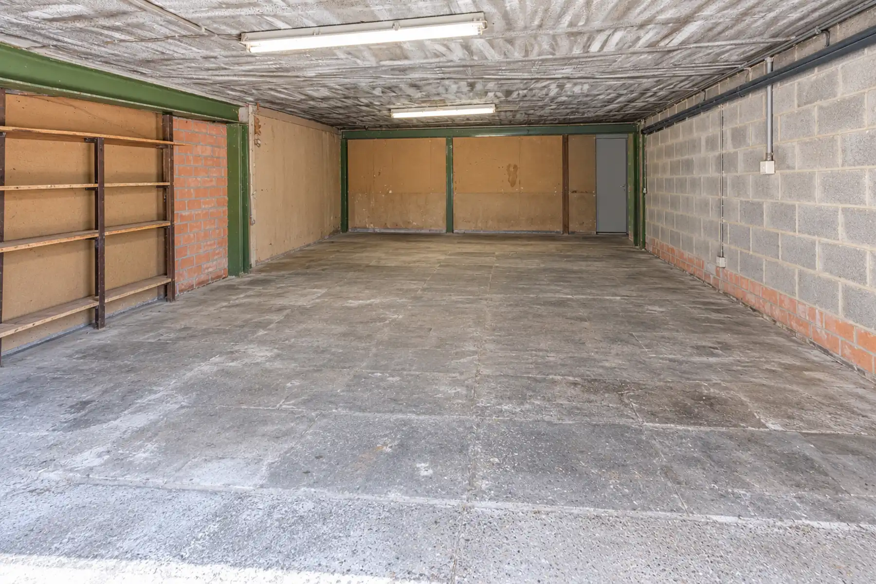 Centraal gelegen appartement met garage foto 8