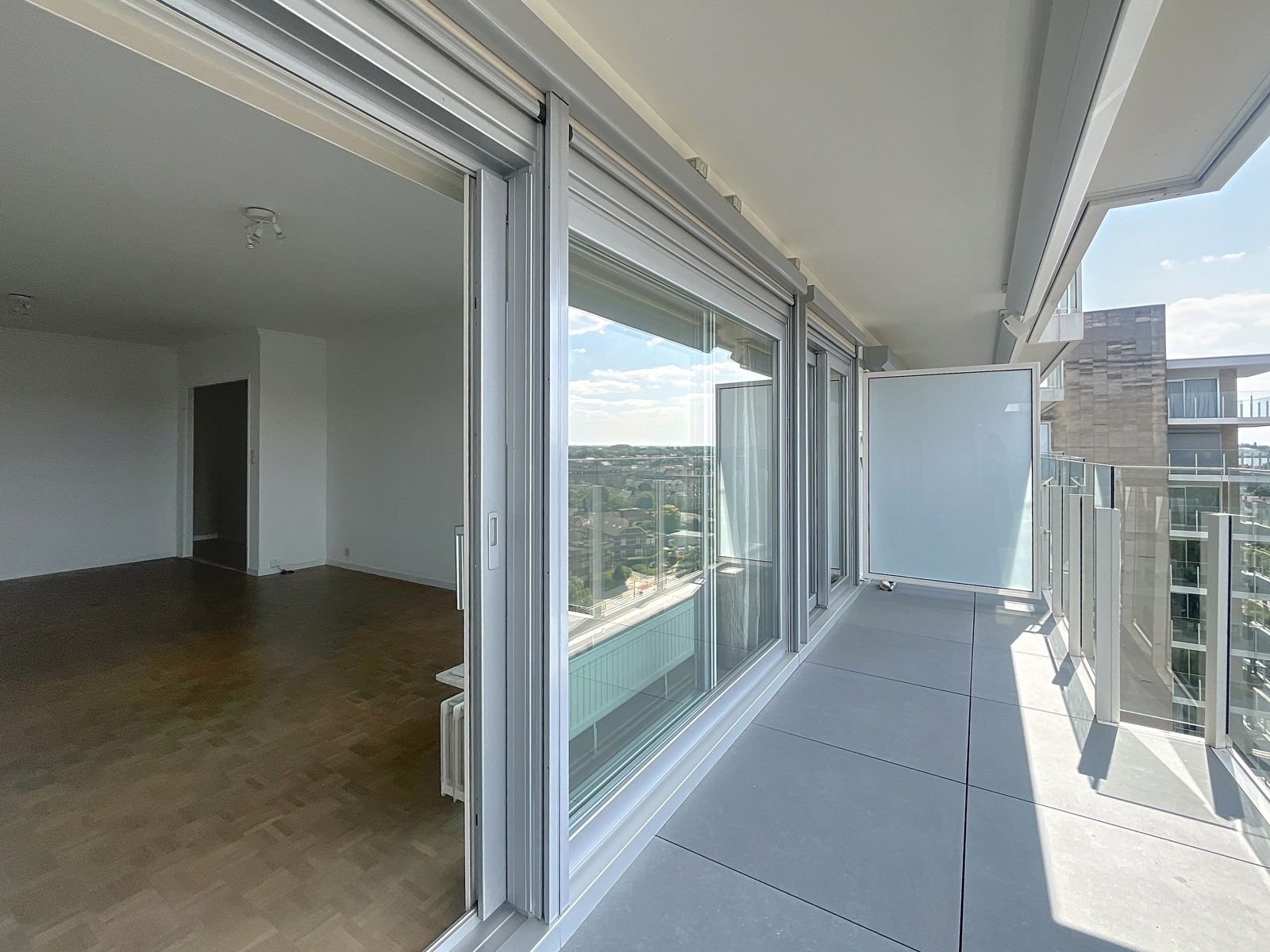Vernieuwd app met 2 slpks en balkon foto 22