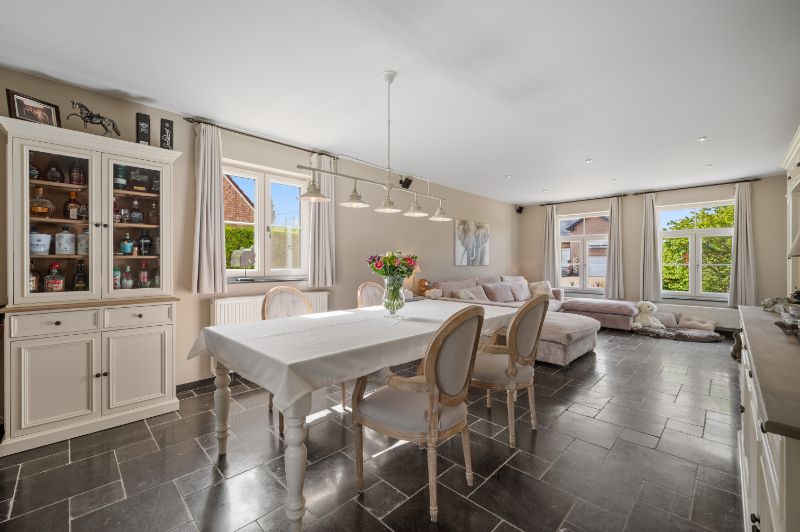 Villa van 319m² in pastorale stijl op 10a16ca foto 6
