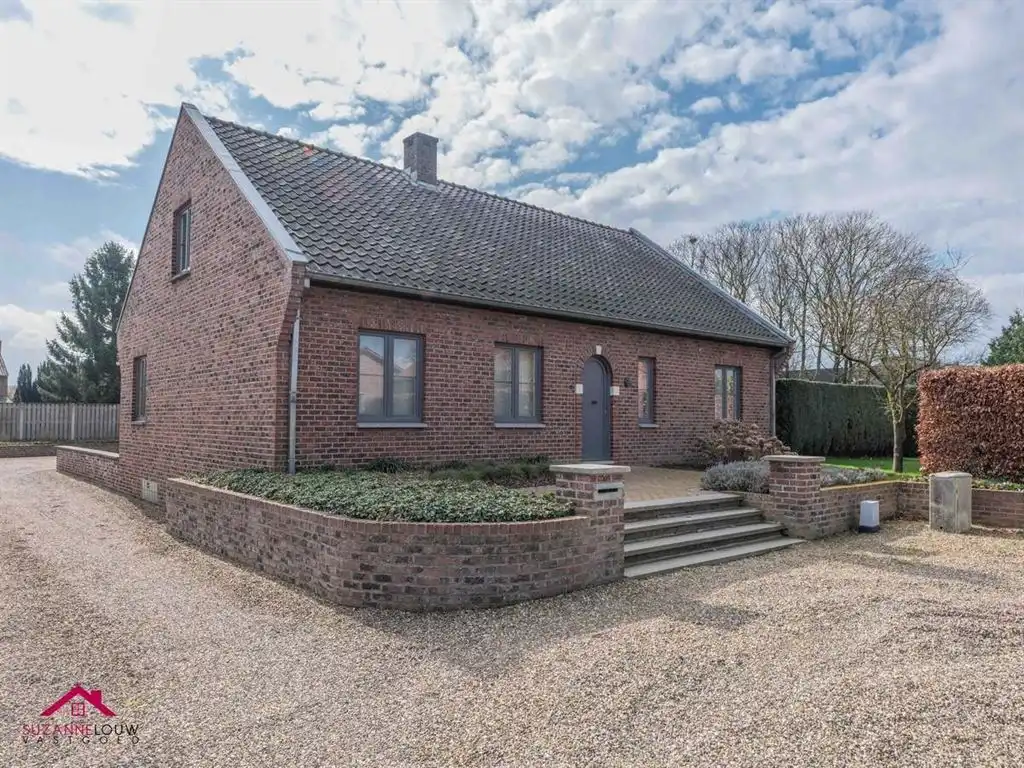 Hoofdfoto van de publicatie: Gezellige vrijstaande woning, volledig onderkelderd