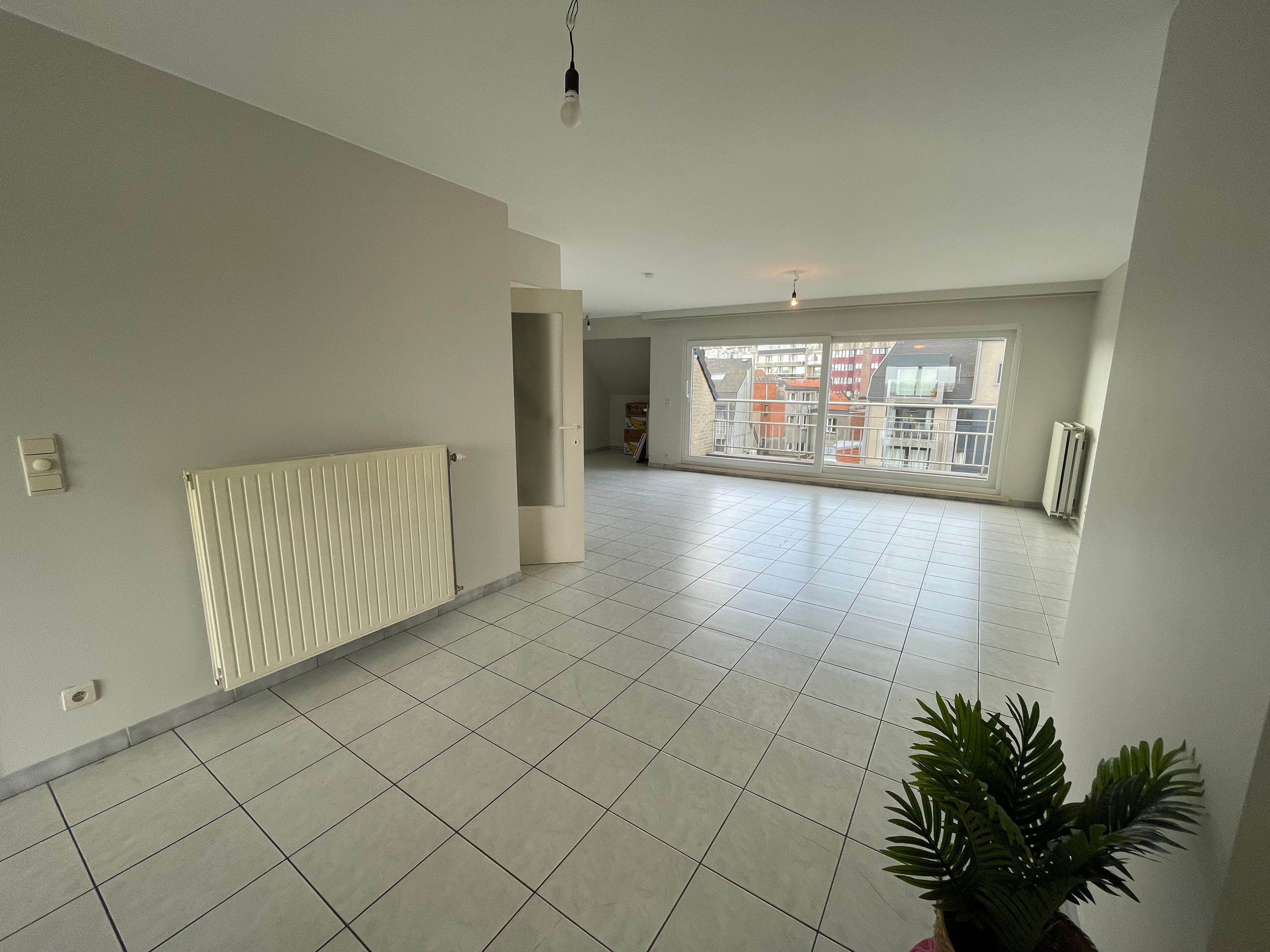 Mooi duplexappartement met drie slaapkamers en twee zongerichte terrassen. foto 5