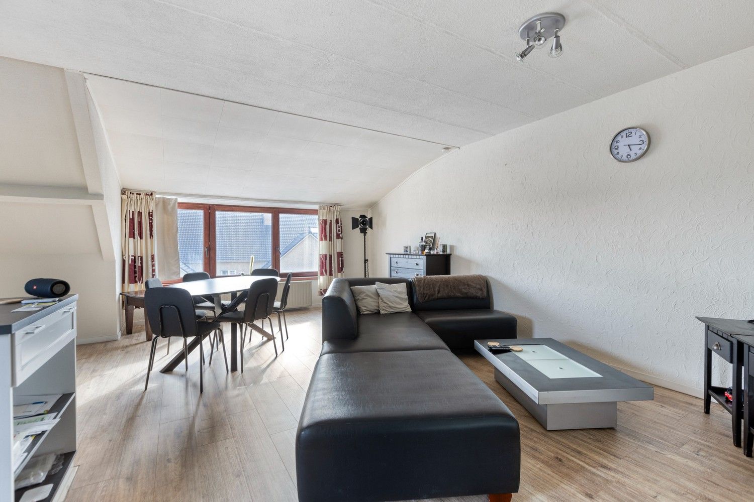 Appartement met 2 slaapkamers én garagebox nabij centrum Lanaken foto 3