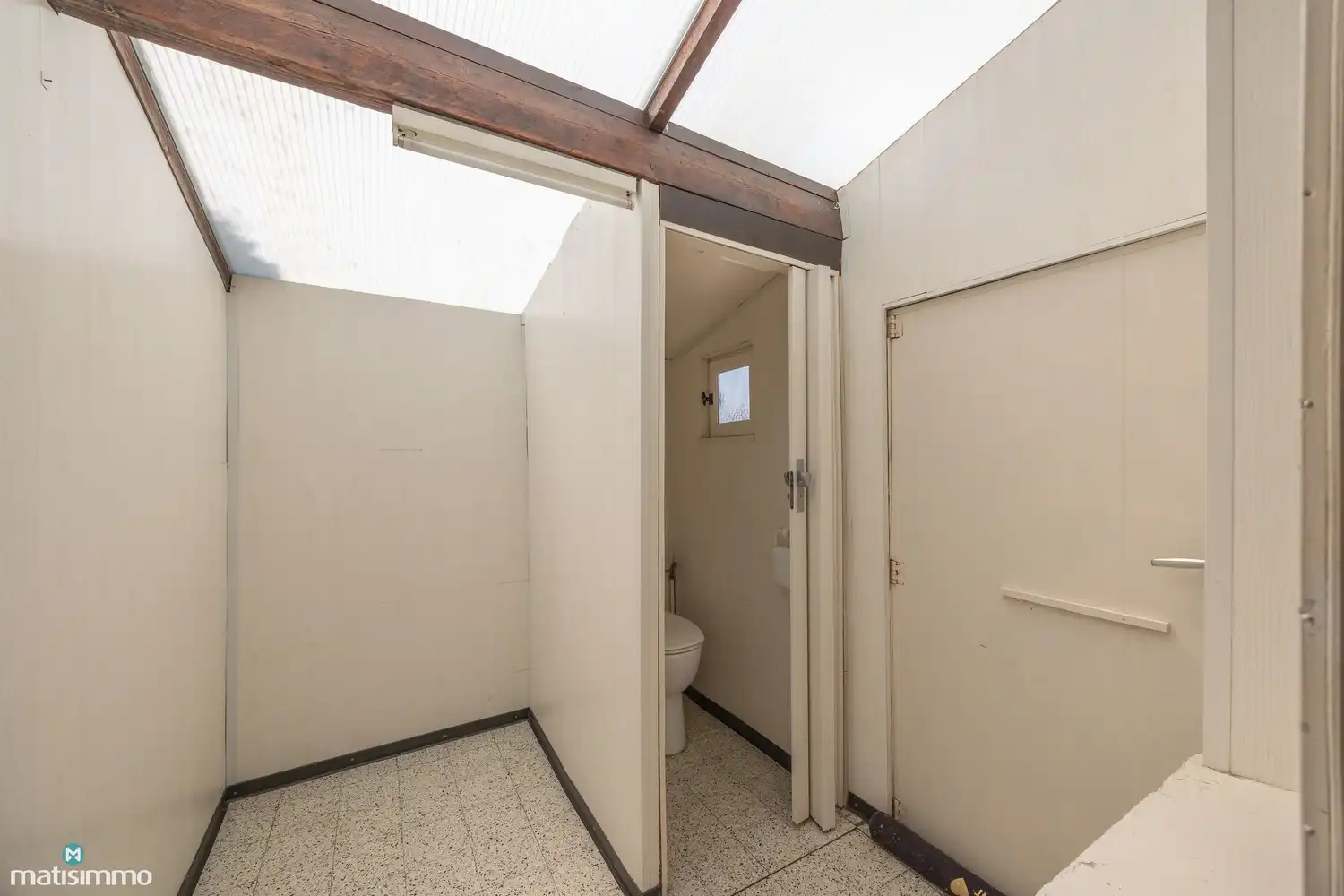 RUIME, VERZORGDE GEZINSWONING MET 3 SLAAPKAMERS EN UITGESTREKTE TUIN IN RIEMST foto 14