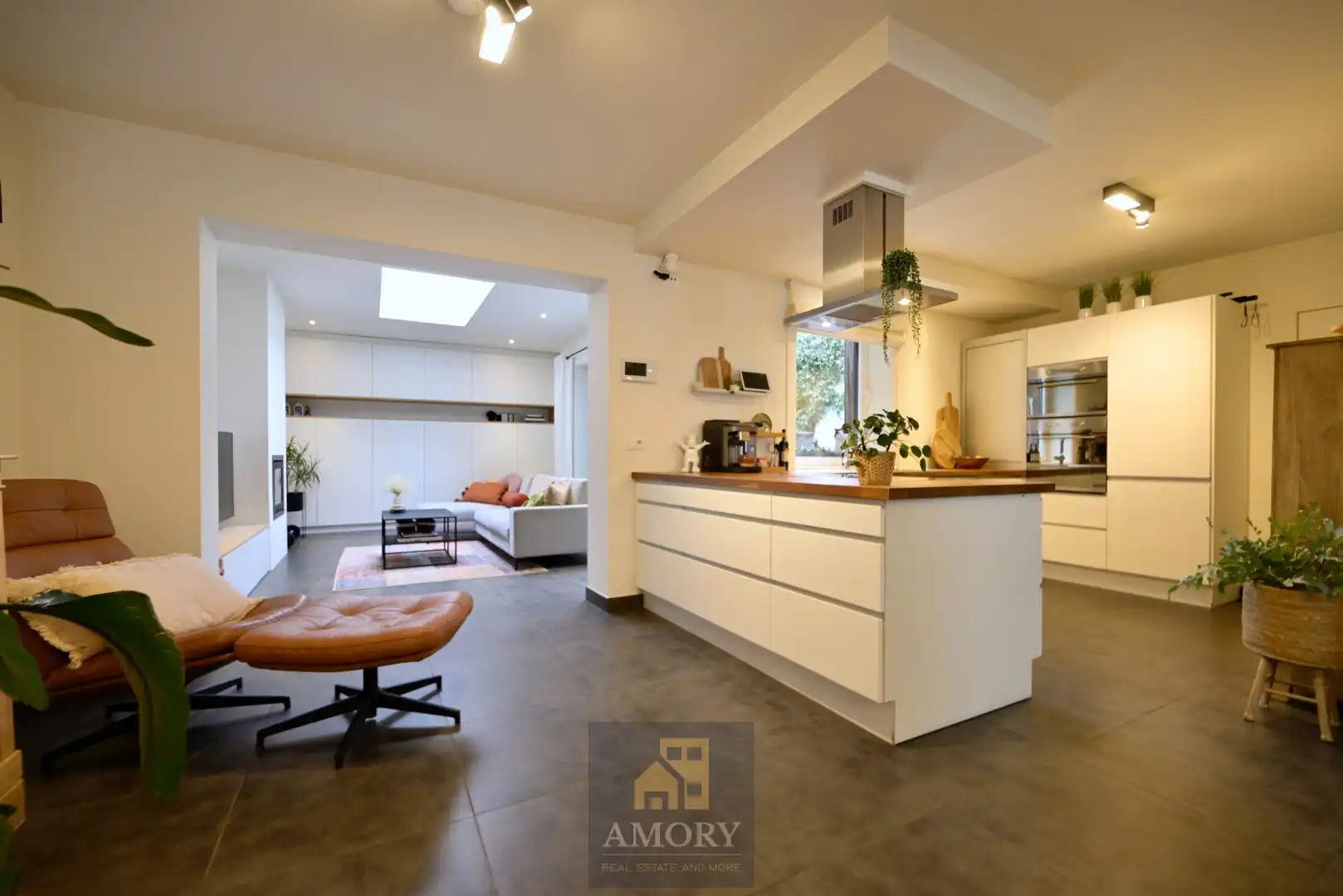 Ruime, gerenoveerde gezinswoning in Gavere foto 7