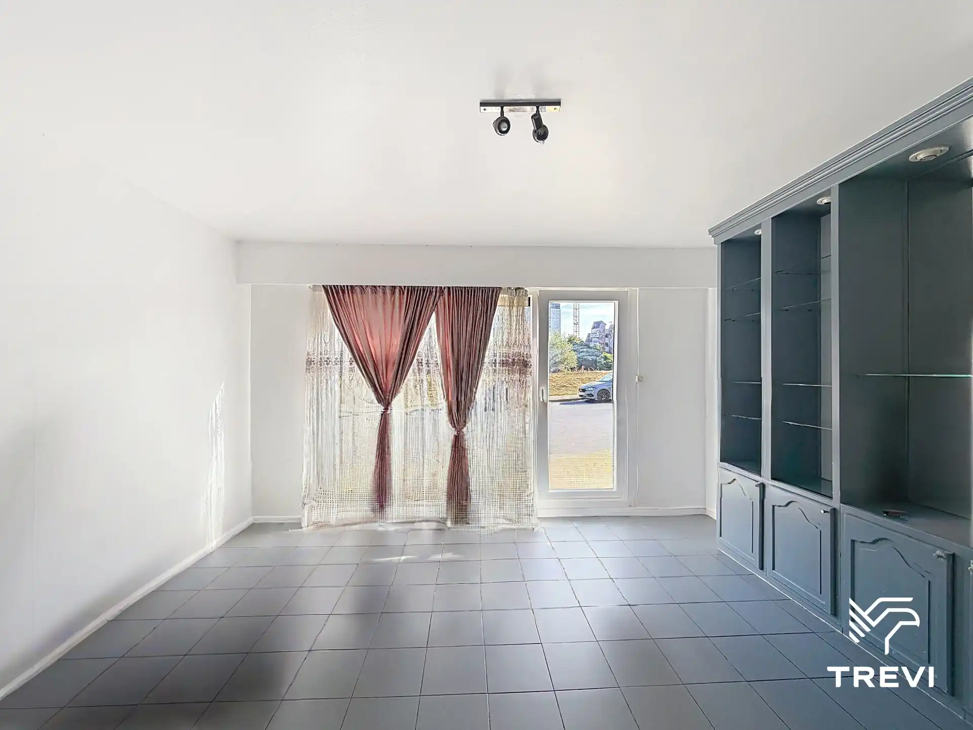 Gerenoveerd appartement met 1 slaapkamer + parkeerplaats foto 4