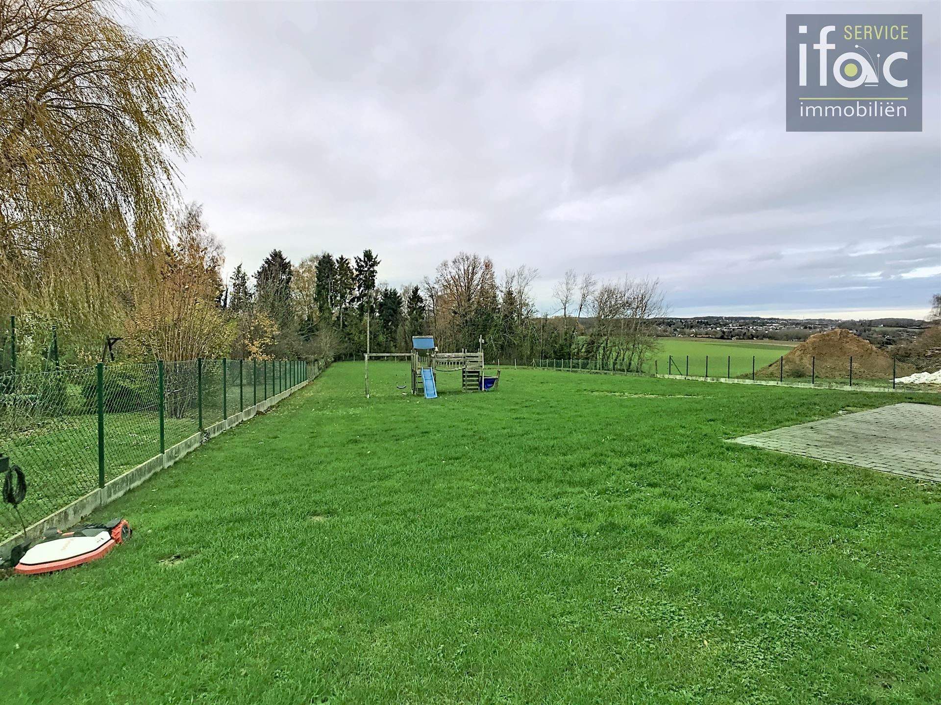 Ruime alleenstaande villa met panoramisch uitzicht foto 26