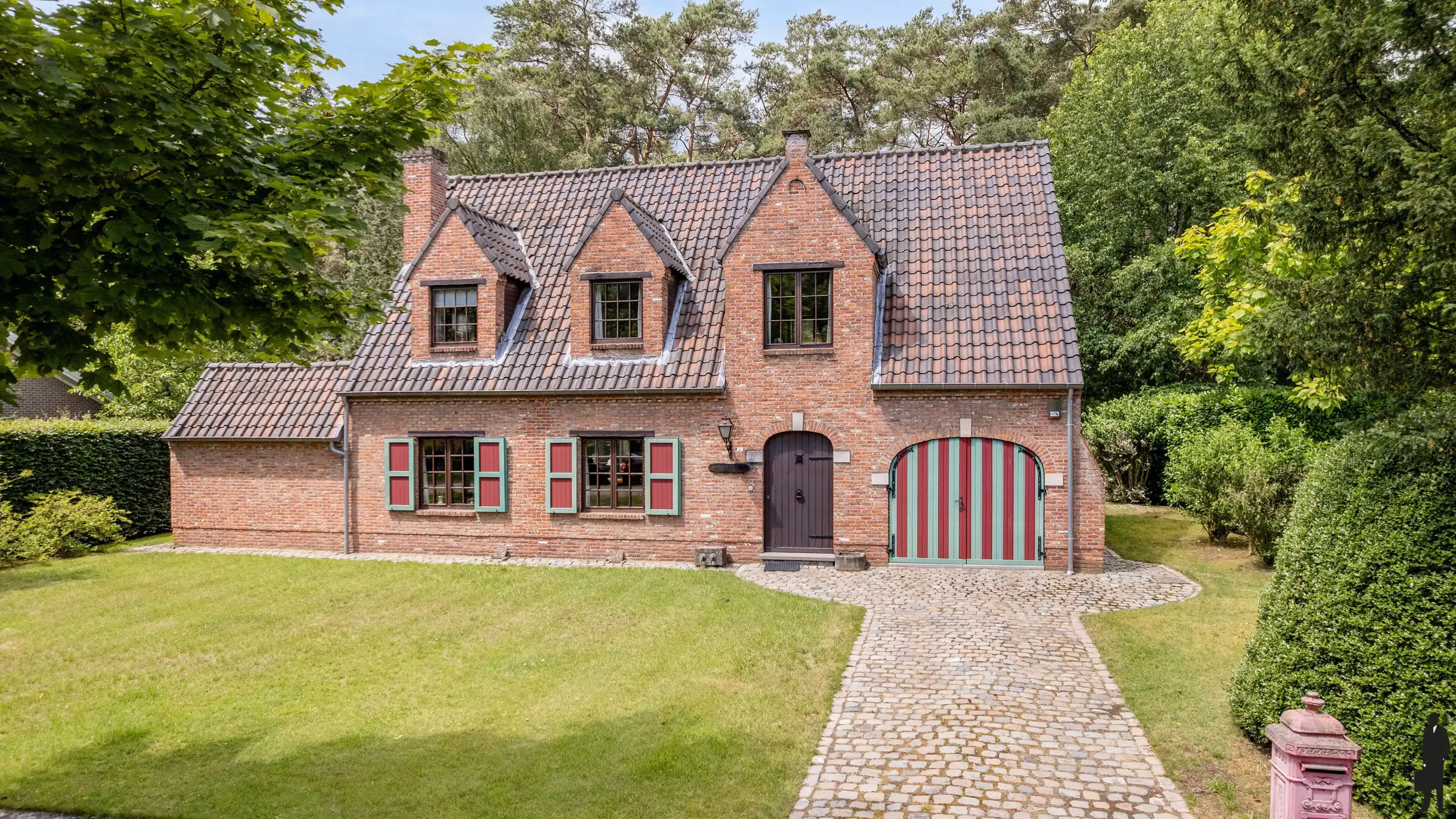 Zeer rustig gelegen villa op prachtig perceel van ca. 1594m² foto 25