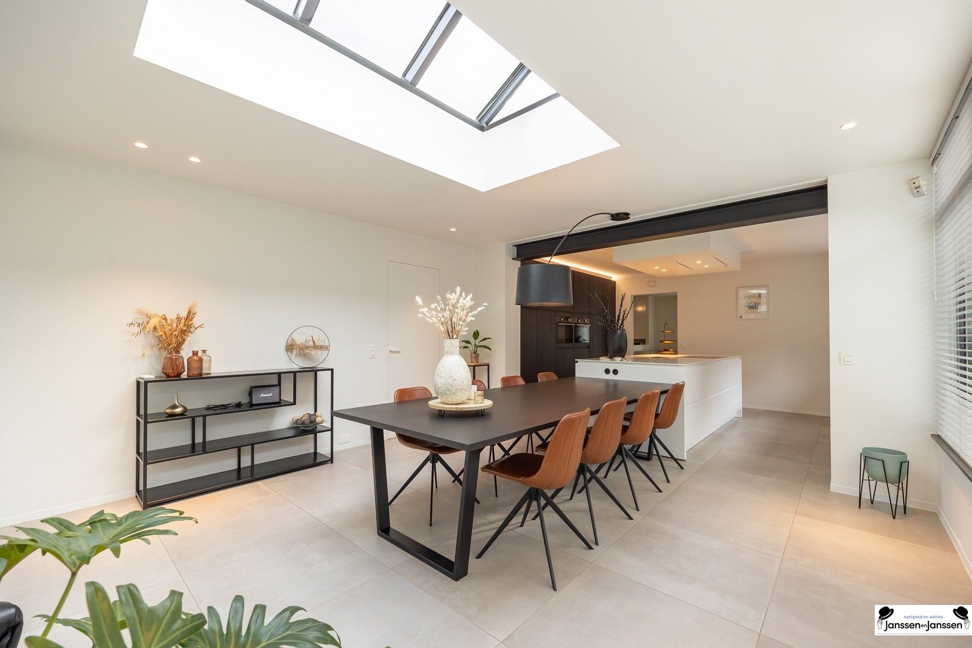 Instapklare, volledig gerenoveerde woning op royaal perceel! foto 10