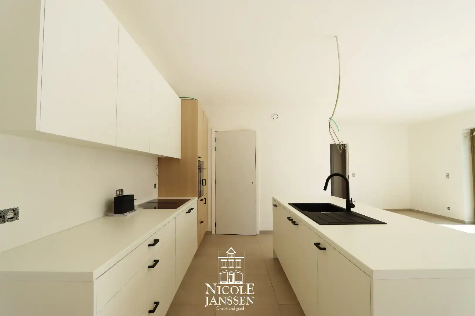 Gelijkvloers appartement met drie slaapkamers foto 8