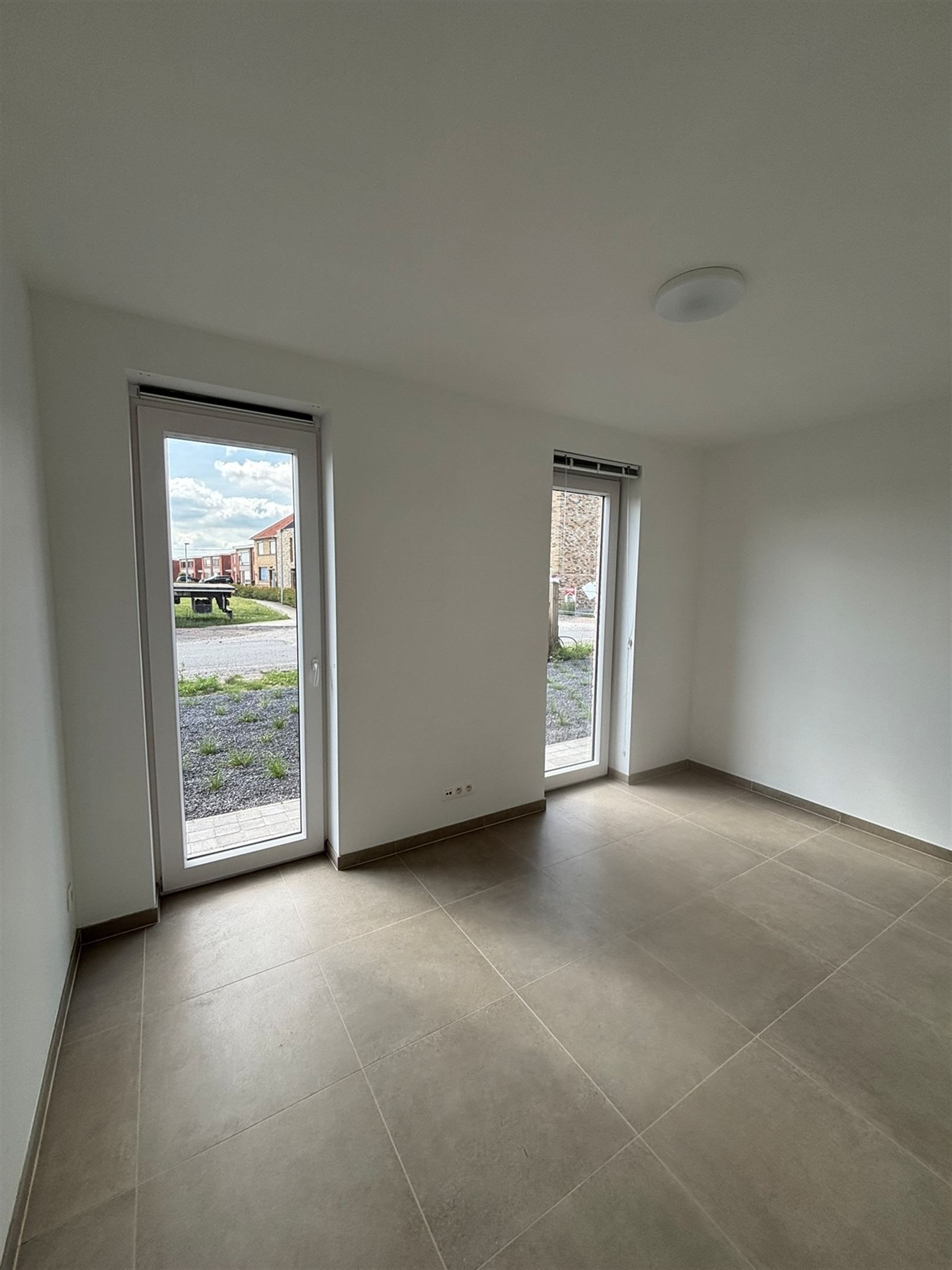 Bungalow met garage foto 14