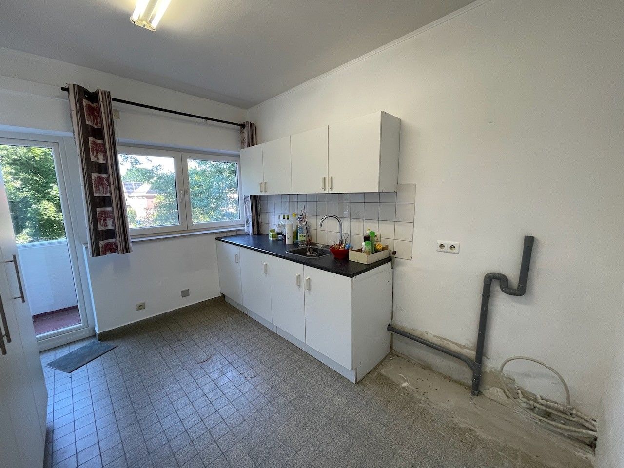 Genk, Jan Habexlaan 17 bus 14: Lichtrijk en ruim appartement met 1 slaapkamer, 2 terrassen en autostaanplaats – vlakbij het centrum van Genk! foto 12