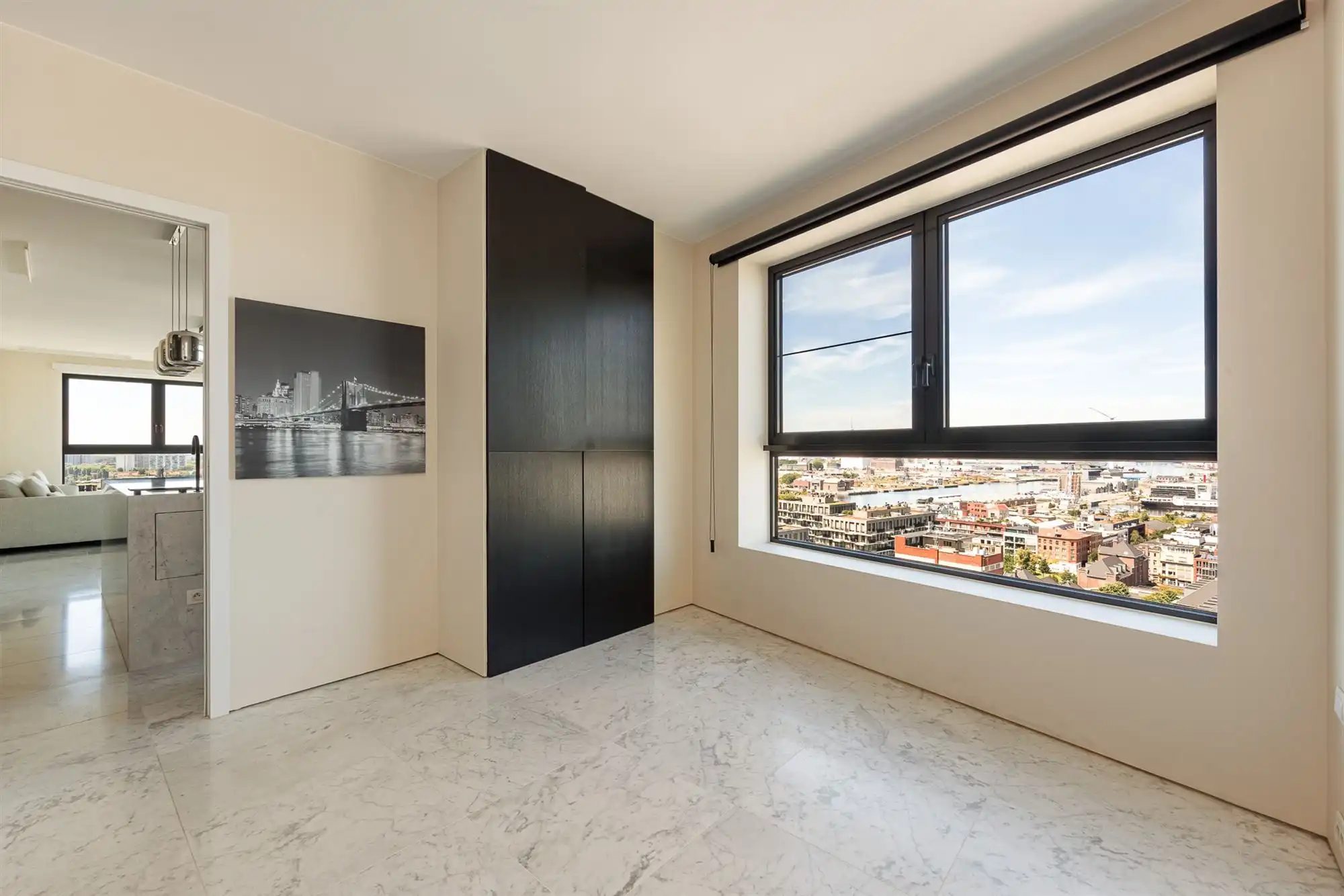 Luxueus appartement op 16e verd. met panoramisch uitzicht foto 12