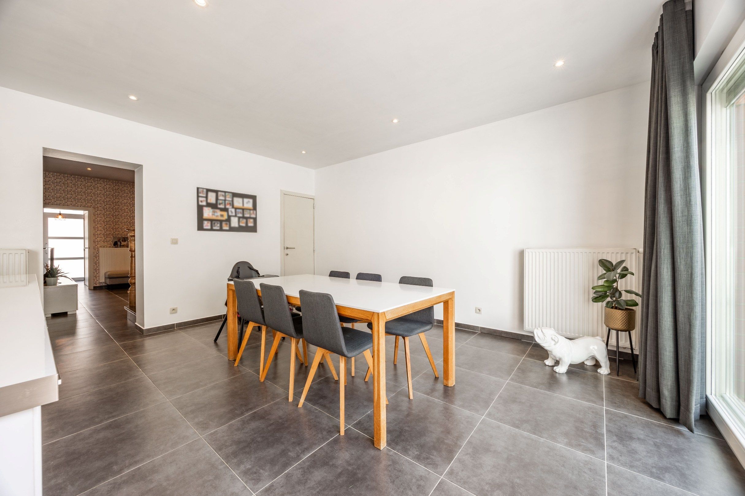 INSTAPKLARE GEZINSWONING MET GARAGE  foto 8