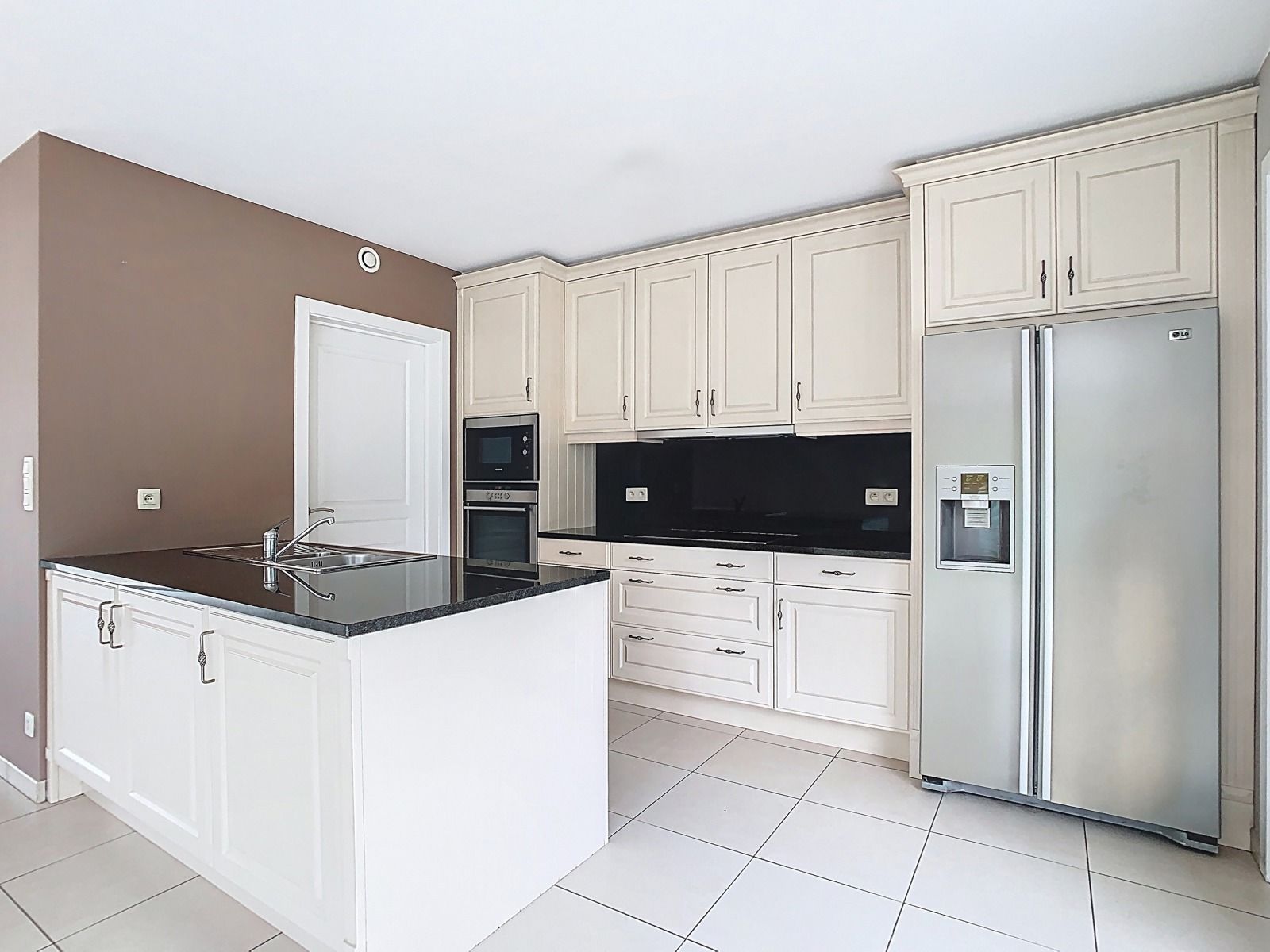 Recente, halfopen én Instapklare Woning met 3 SLPK én tuin! foto 5
