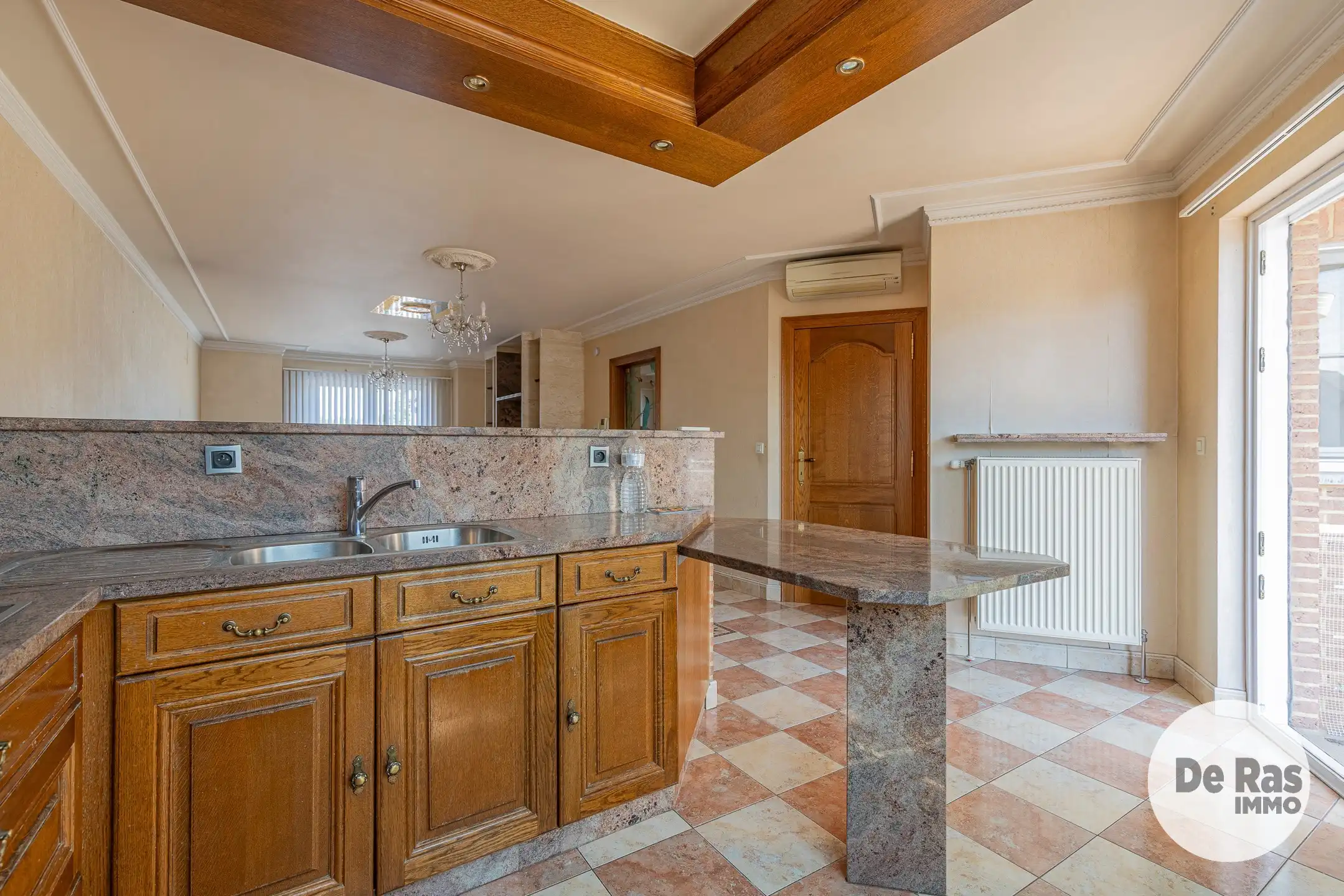 HAALTERT - Instapklaar appartement met 3 kamers aan station foto 8