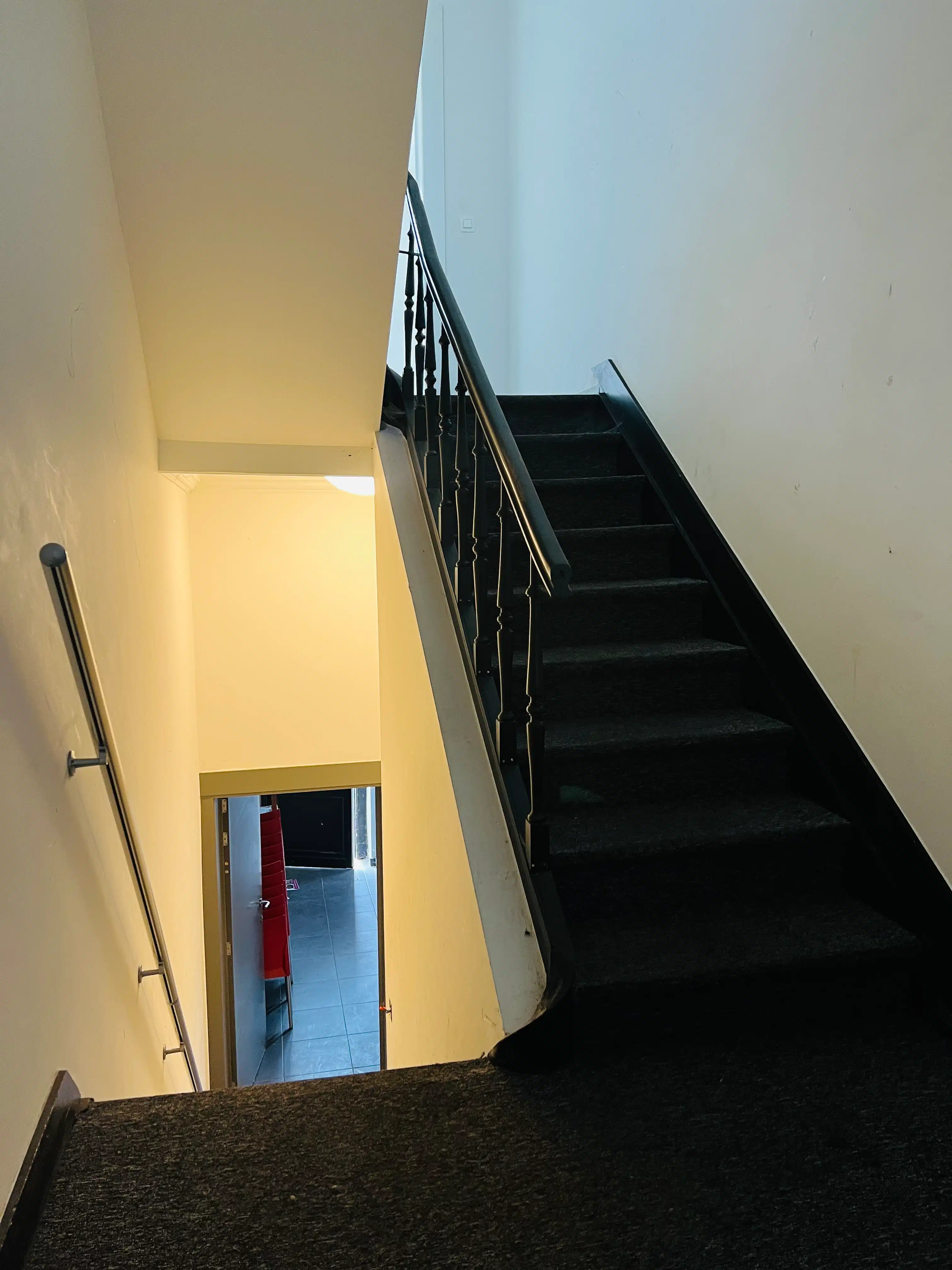 Karaktervol handelspand met appartement, veel mogelijkheden foto 10