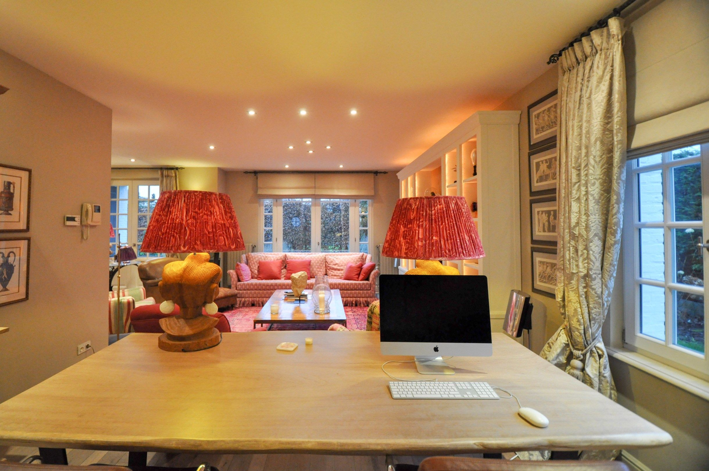 Charmante villa gelegen in een rustige residentiele wijk. foto 8