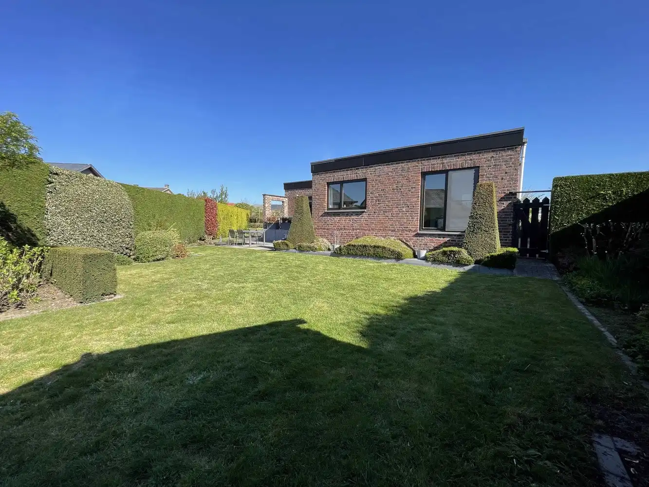 Rustig gelegen vrijstaande woning met zonovergoten tuin foto 17