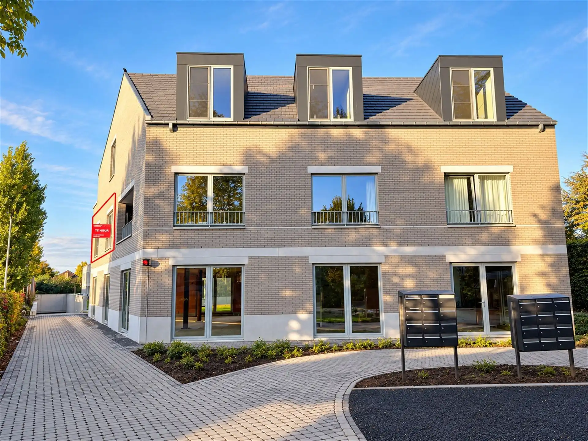 Nieuwbouwapp. met 2 terrassen in Kontich foto {{pictureIndex}}