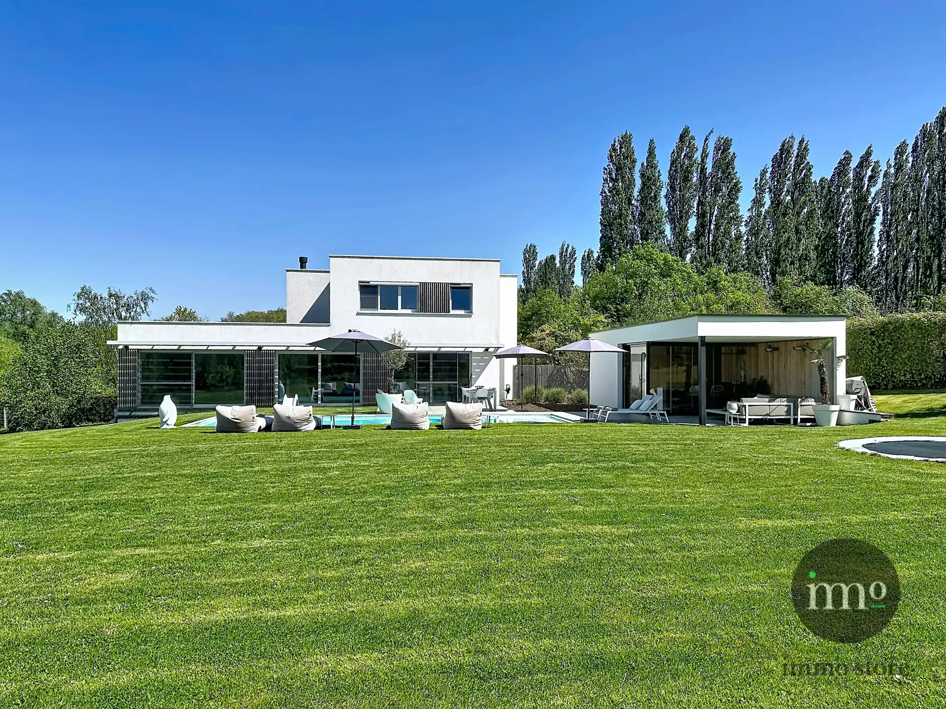 Strakke, energiezuinige villa op 72a60 foto {{pictureIndex}}