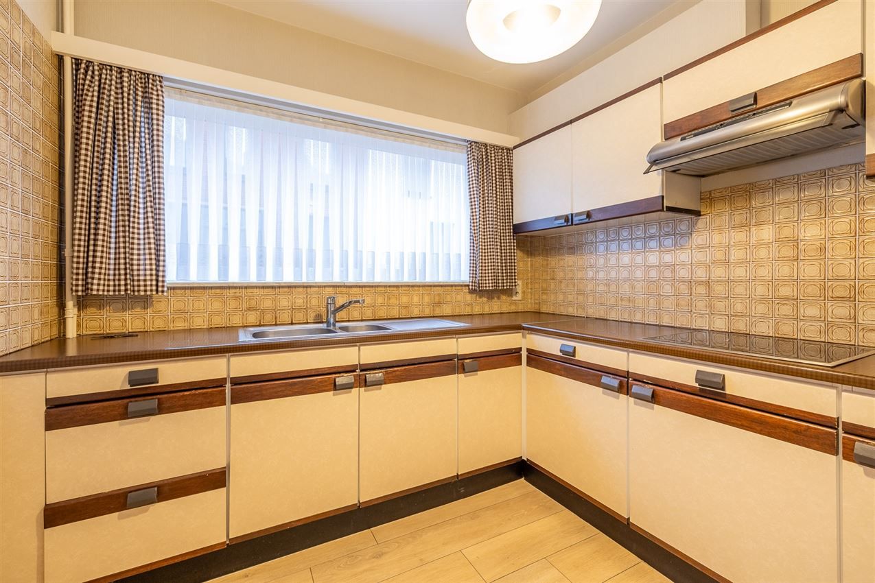 Stadswoning met 2 slk en ruimte inpandige garage foto 7