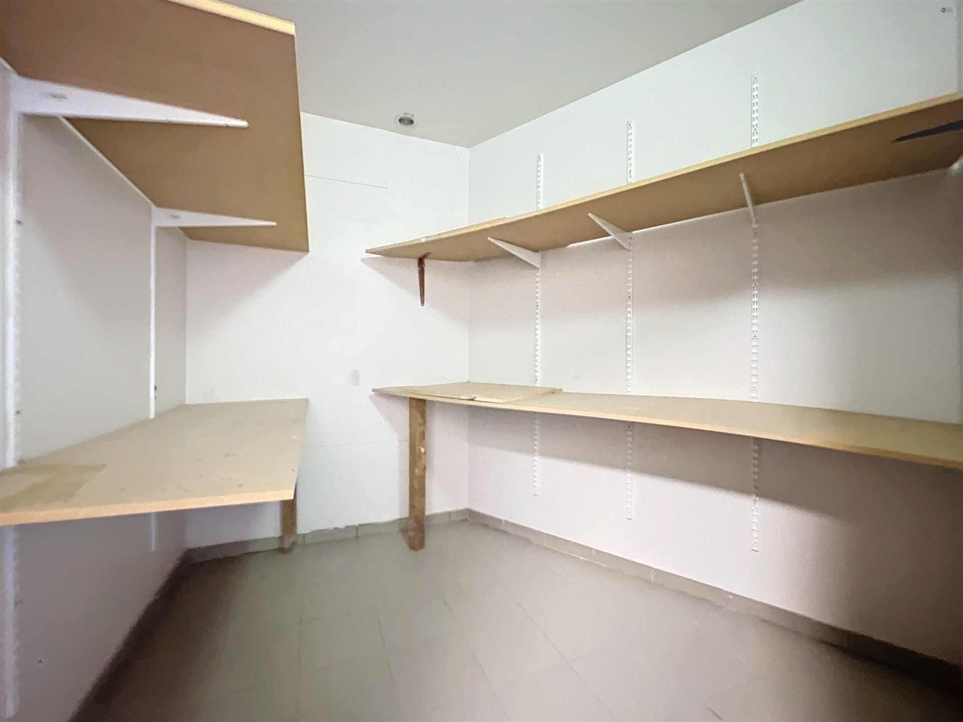 Instapklaar 1slpk appartement met terras en privatieve berging op toplocatie foto 14