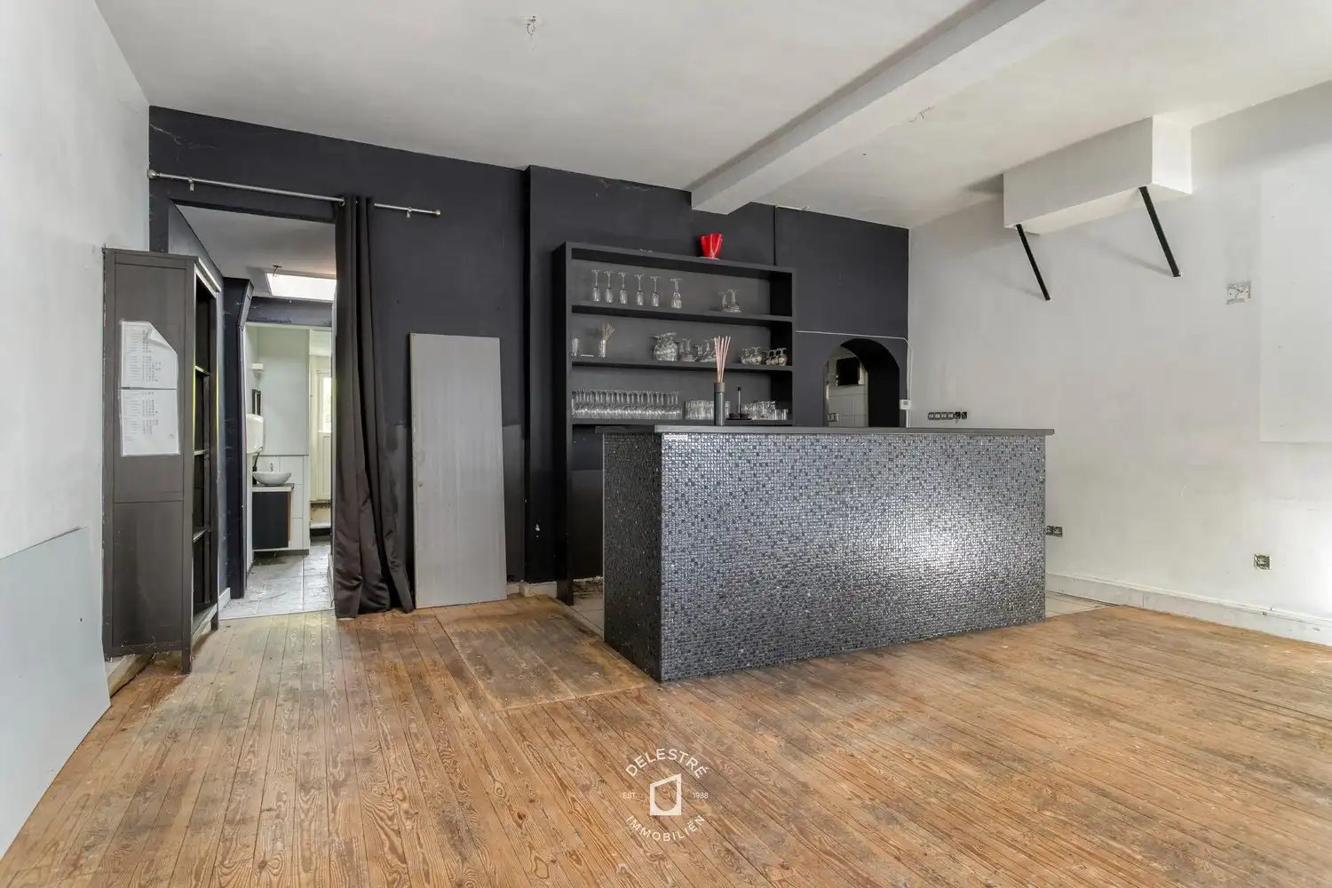 Veelzijdig renovatie- of herbestemmingsproject met zonnige stadstuin in vernieuwde Gentsestraat foto 9