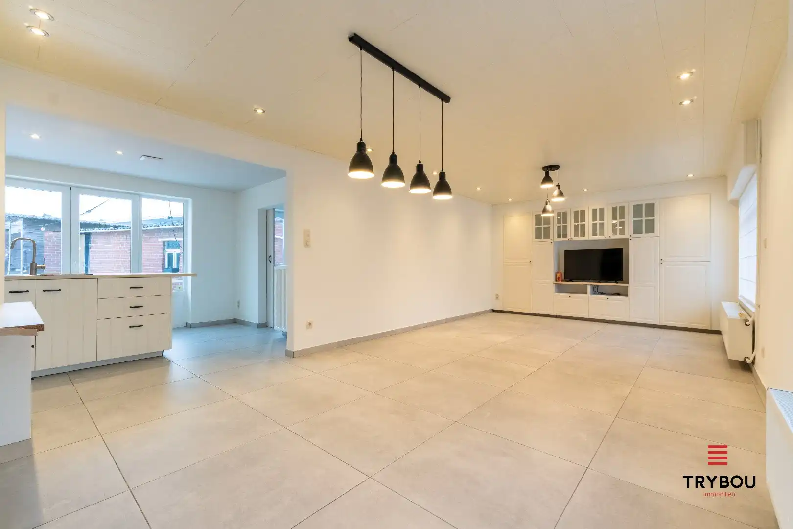 Open bebouwing met een uitzonderlijk ruim perceel in Houthulst! foto 6