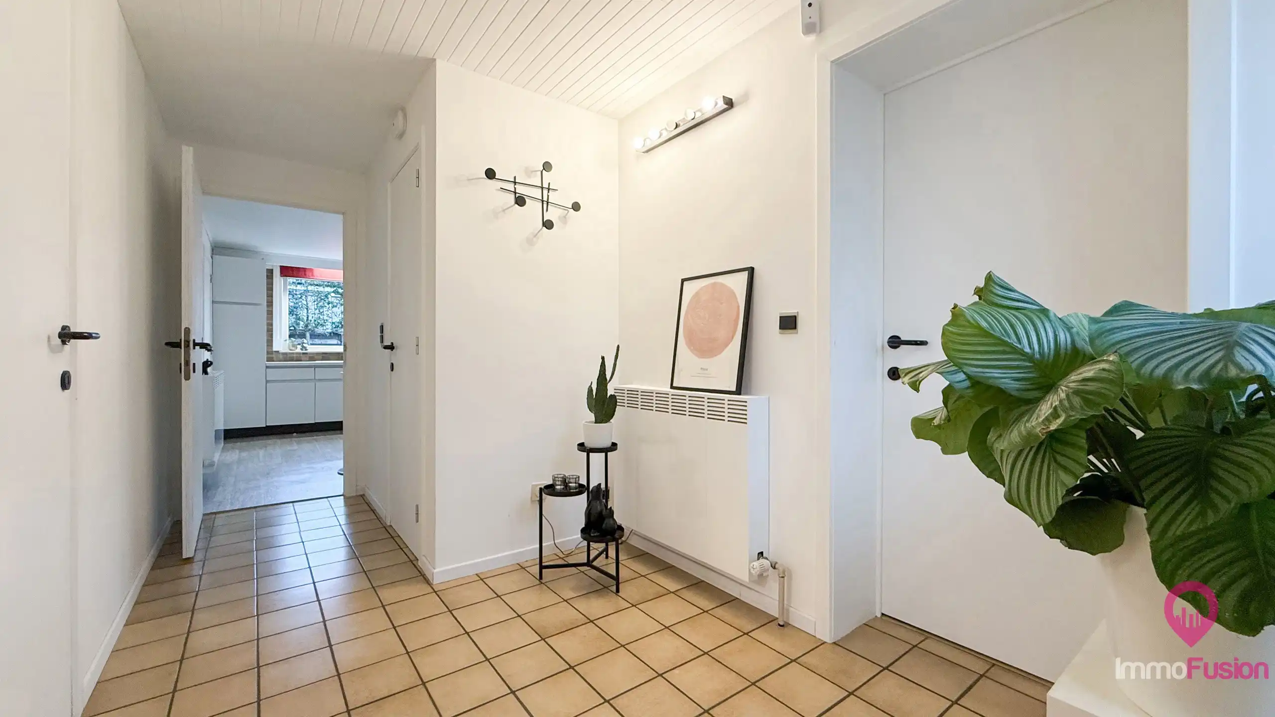 Ruime instapklare open bebouwing met 2 badkamers op 9a grond foto 21