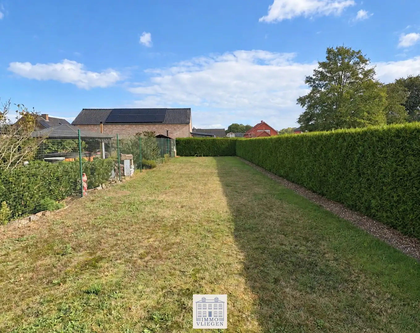 Te renoveren vrijstaande woning met ruime tuin op perceel van circa 800 vierkante meter in Neeroeteren foto 29