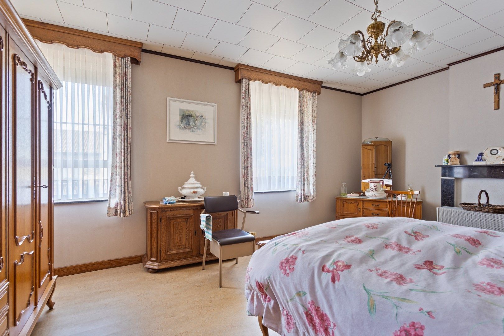Verzorgde woning met mooie tuin en leuke weide, rustig gelegen en prachtig uitzicht foto 18