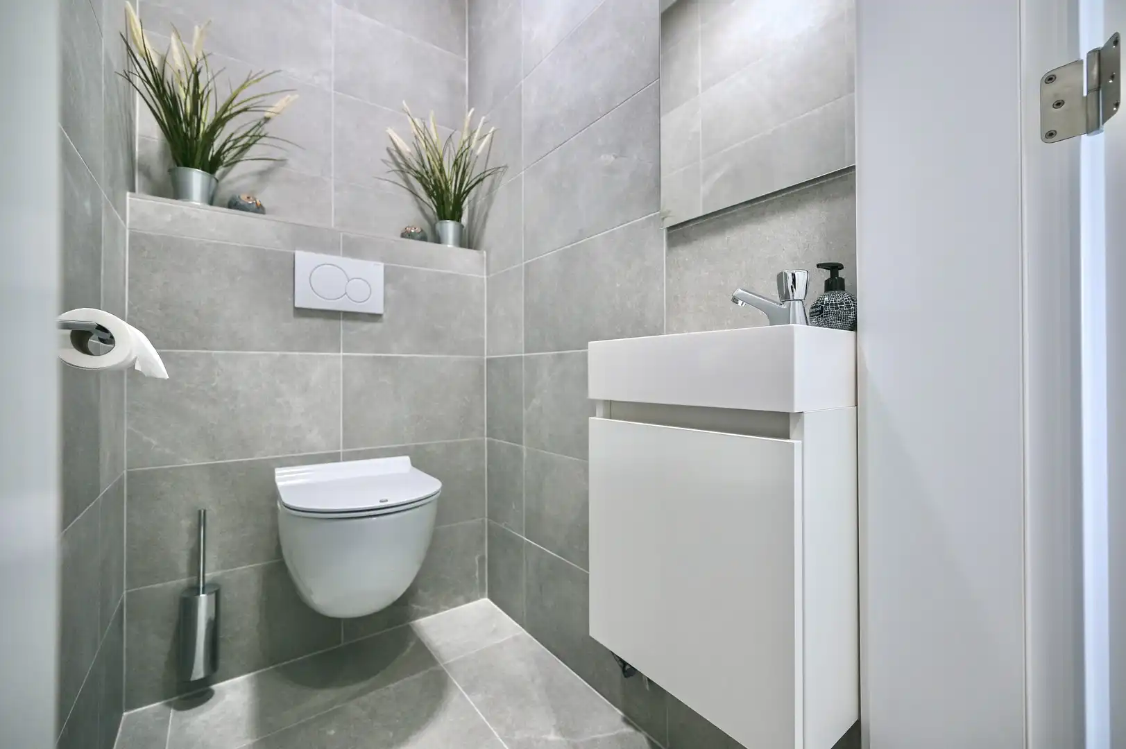 Instapklaar en volledig bemeubeld dakappartement te koop in hartje Bornem foto 7