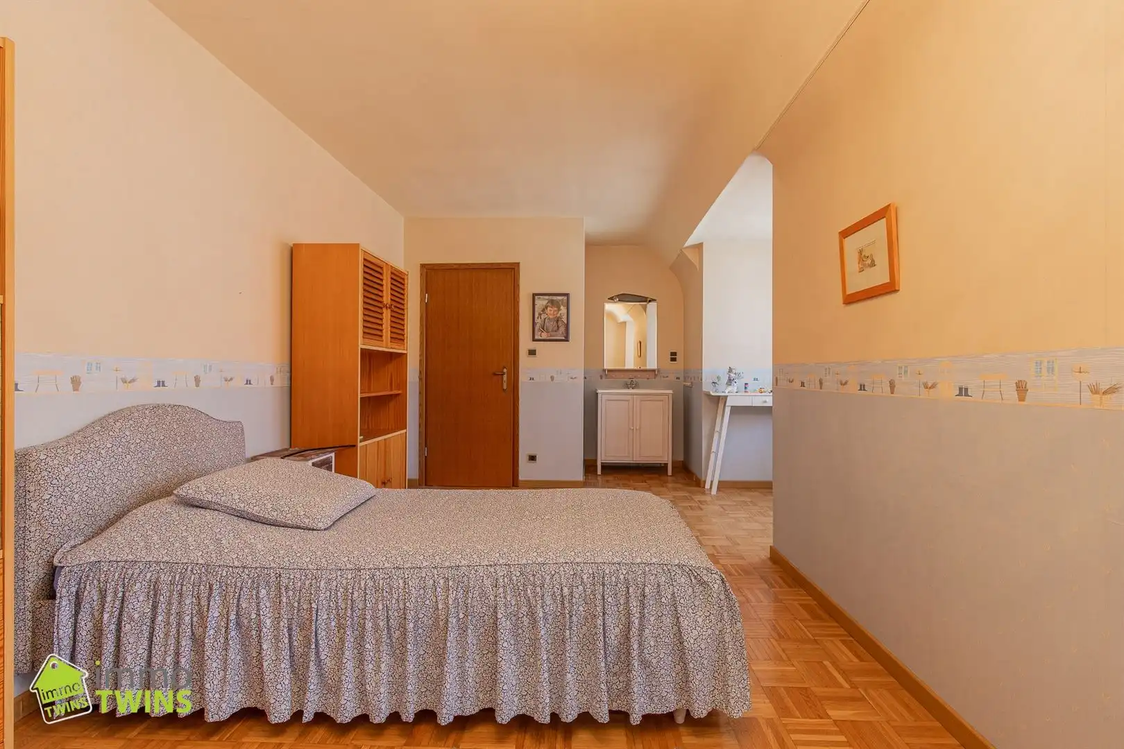 Uitzonderlijk ruime en veelzijdige praktijkwoning / cohousing met tal van mogelijkheden foto 28