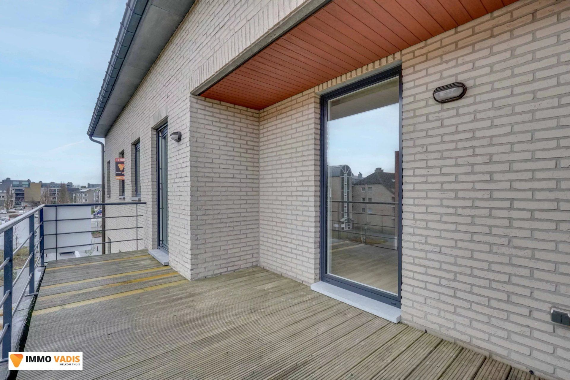 Goed onderhouden appartement met twee slaapkamers, terras en afgesloten parkeerplaats foto 13