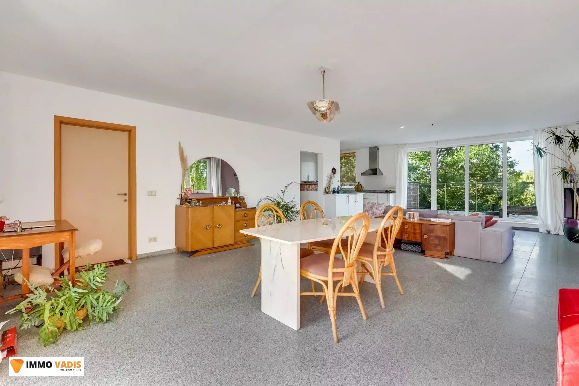 Duplexappartement met 2 slaapkamers en ruim terras foto 3