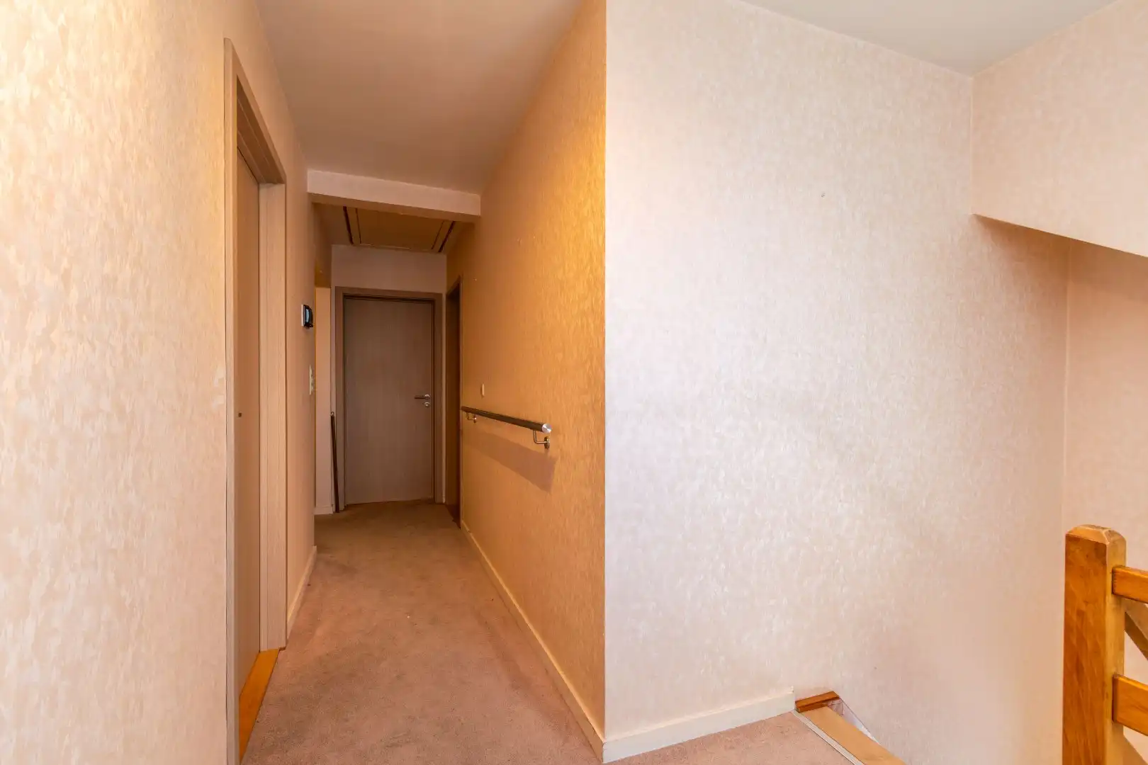 RUSTIG GELEGEN WONING MET 4 SLP, GARAGE & ZUID-TUIN ! foto 18
