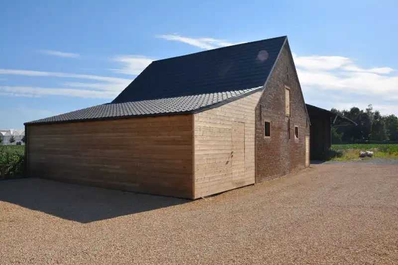 garage/opslagruimte te huur in Waregem foto 2