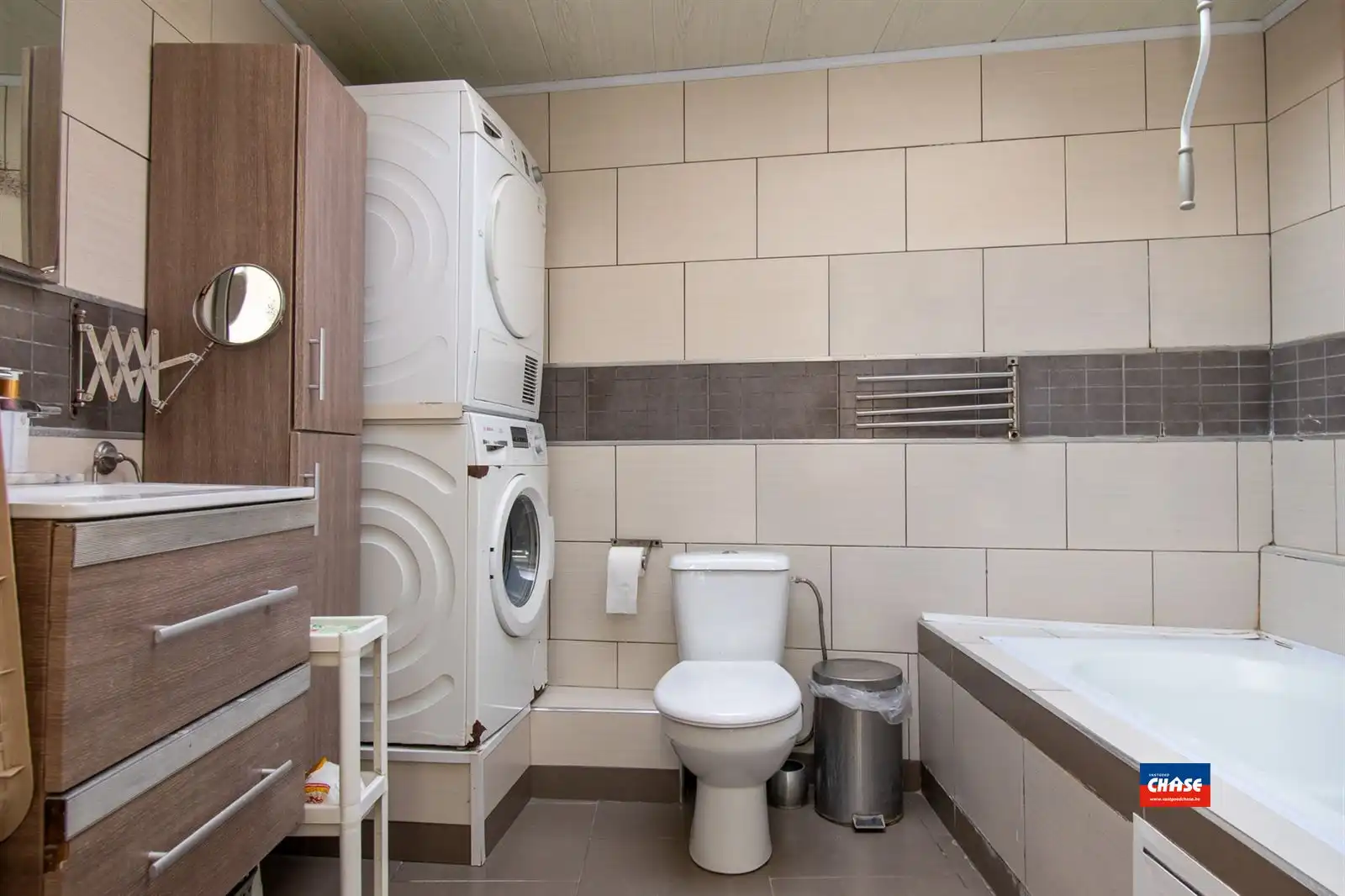 Charmante herenhuis met vier slaapkamers en twee badkamers foto 8