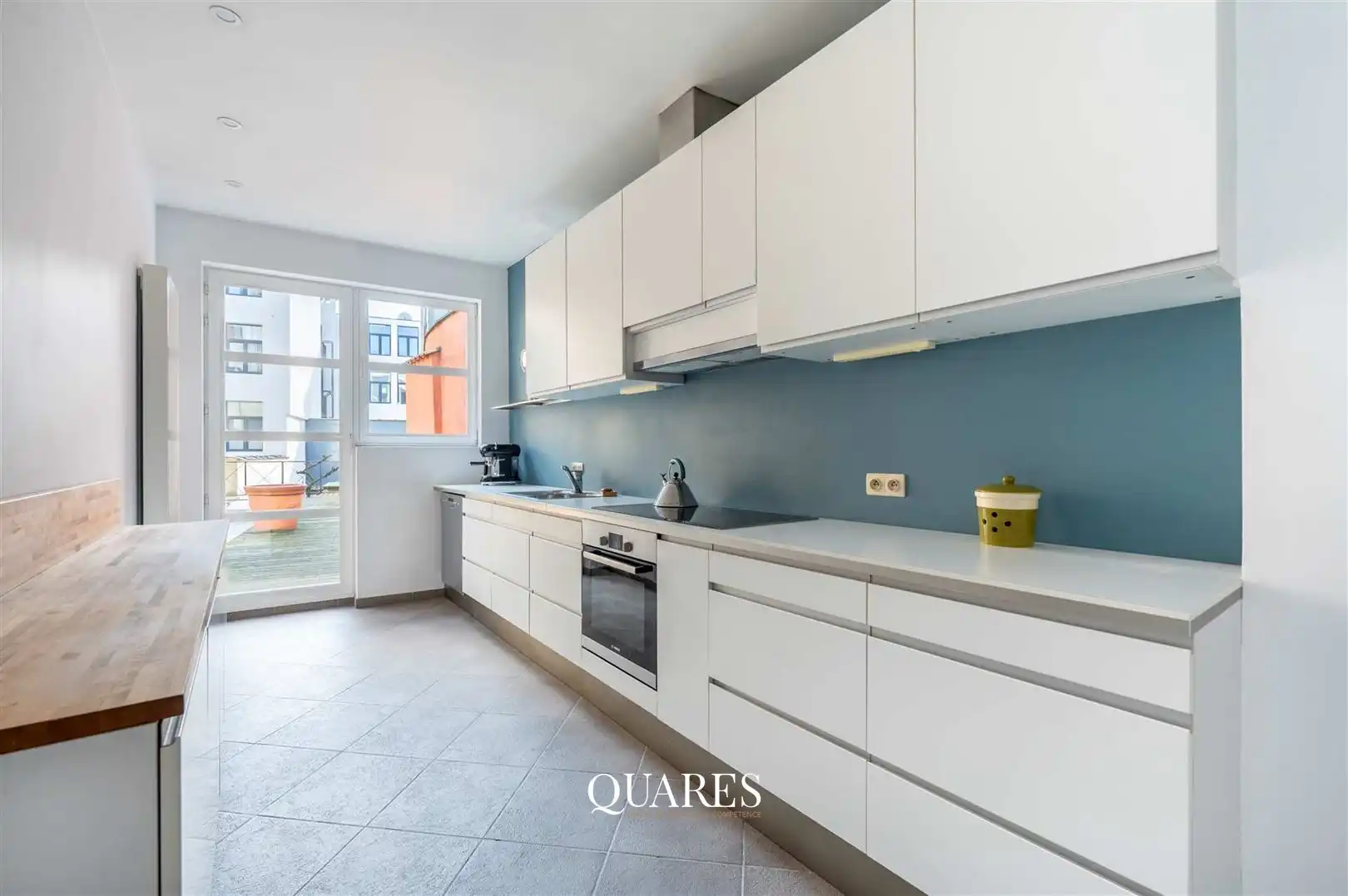 Herenhuis met zuidgerichte tuin en terras in het historisch centrum foto 11