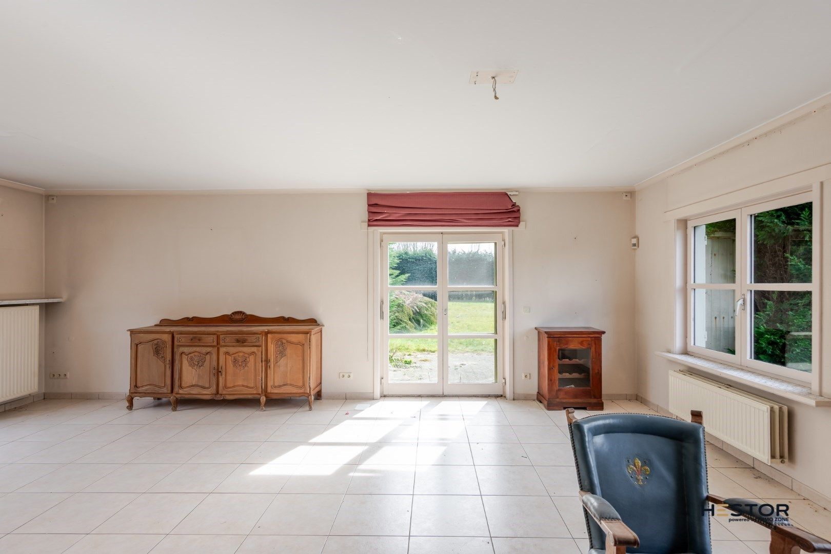 Commercieel gelegen woning met veel mogelijkheden foto 14