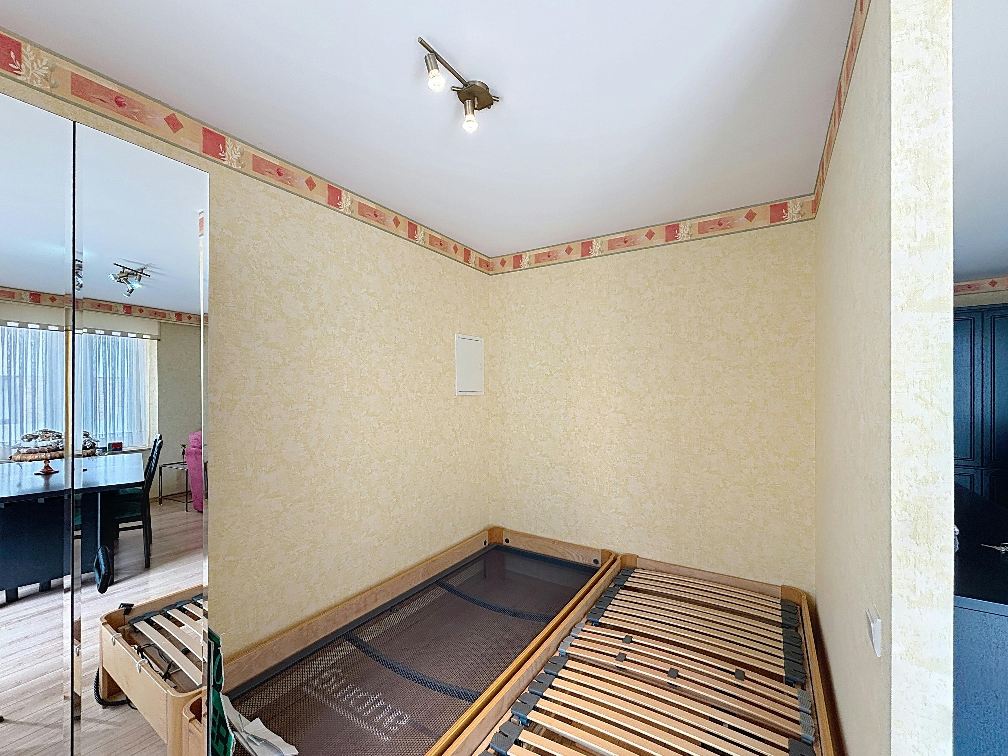 Gemeubileerde studio met slaaphoek te koop te Blankenberge foto 6