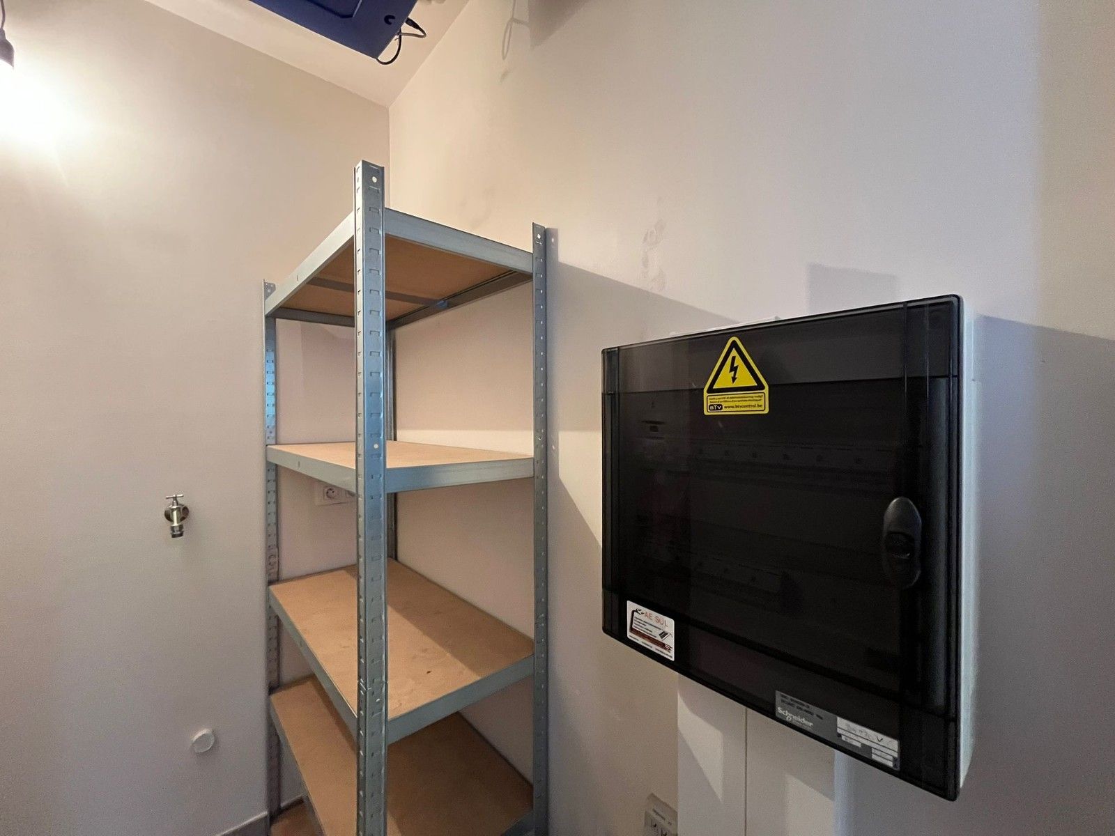 Te koop - 2 slaapkamersappartment met dubbele garage foto 19