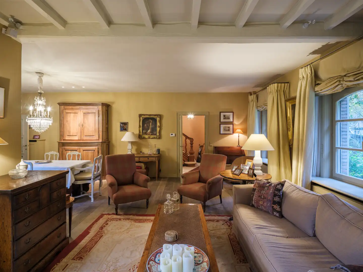 Klassieke villa met 390 m² woonoppervlakte op een perceel van 2.278 m² foto 6