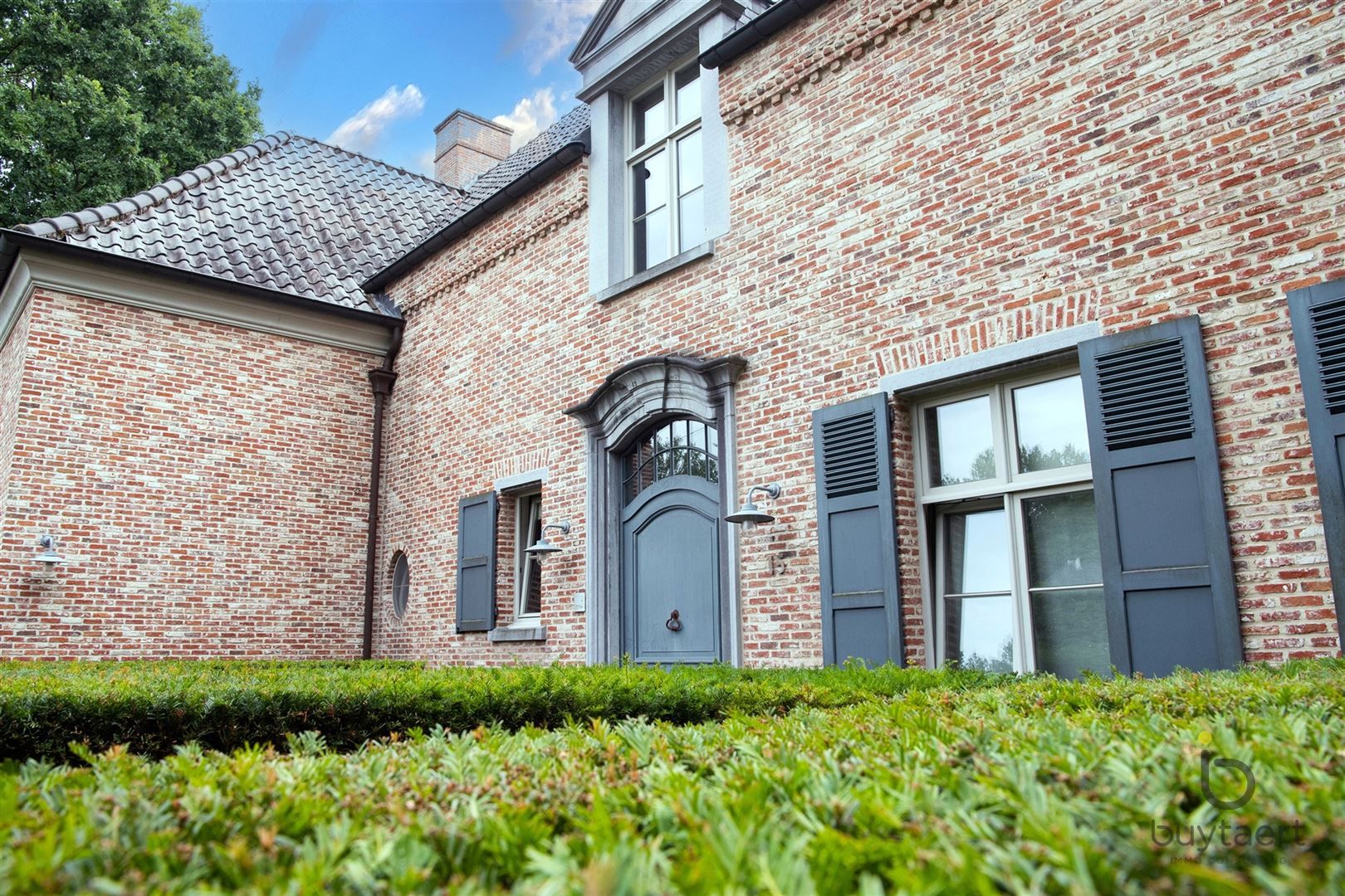 Gezellige MANOIRE villa in een aangename omgeving te Halle / Zoersel! foto {{pictureIndex}}