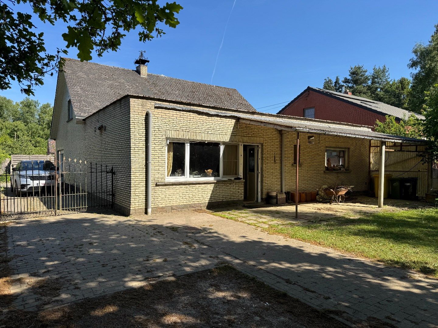 zeer ruime 4-gevelwoning met achterliggend landgebouw gelegen op een mooi perceel van +/- 5952 m² foto 23