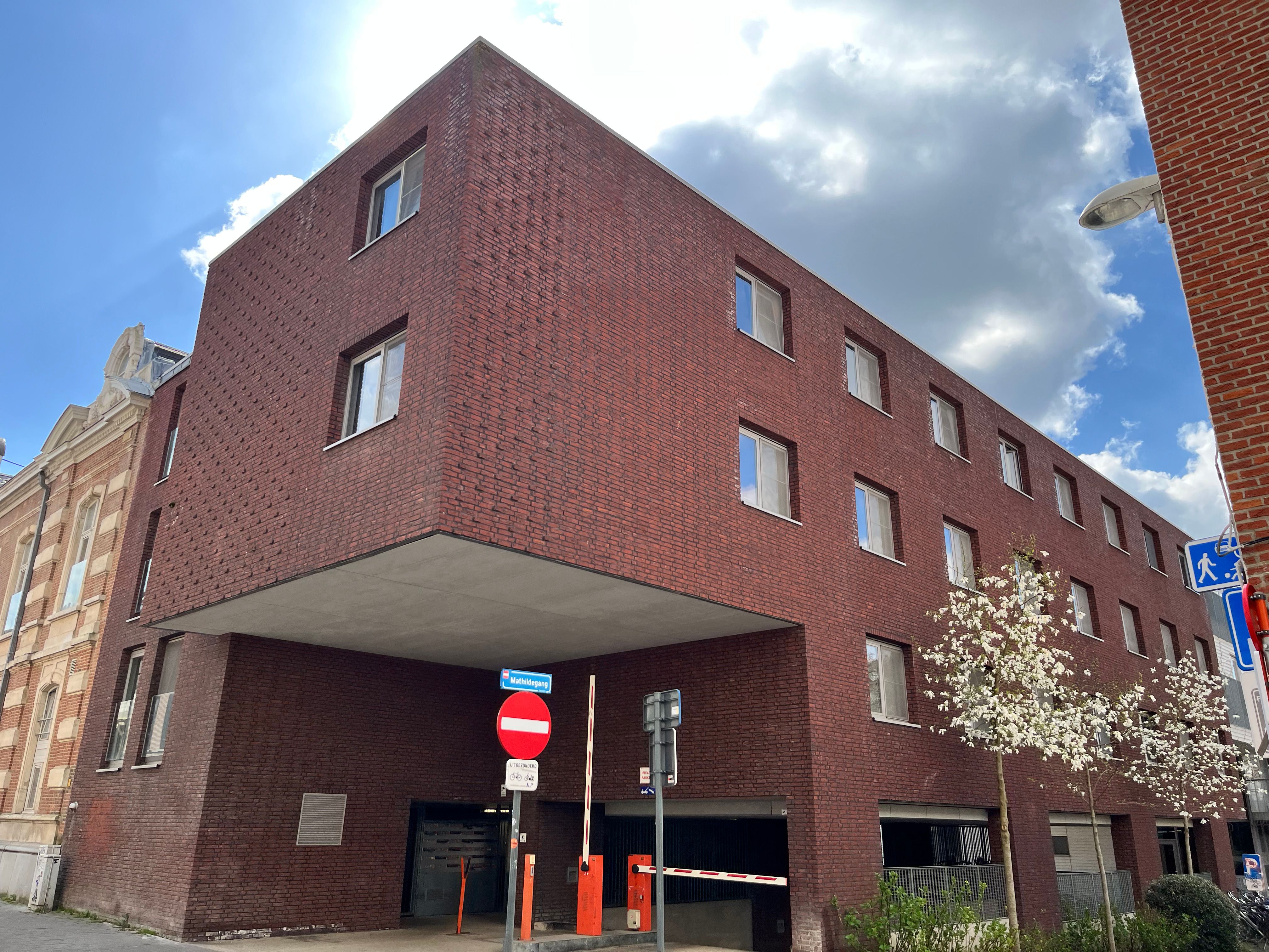 Ruime ondergrondse parkeerplaats te koop in hartje Leuven – Residentie Cartijenveld foto 2