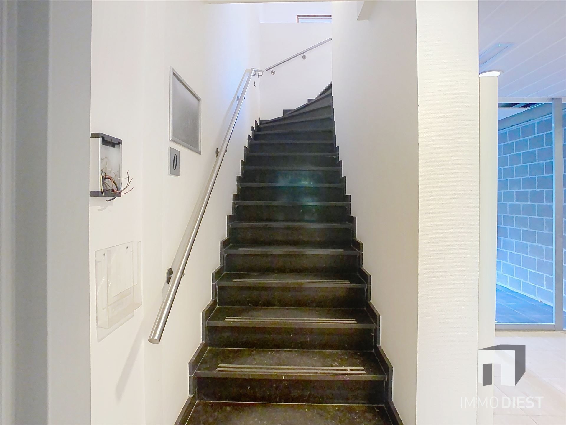 Kantoorgebouw met mogelijkheden foto 14