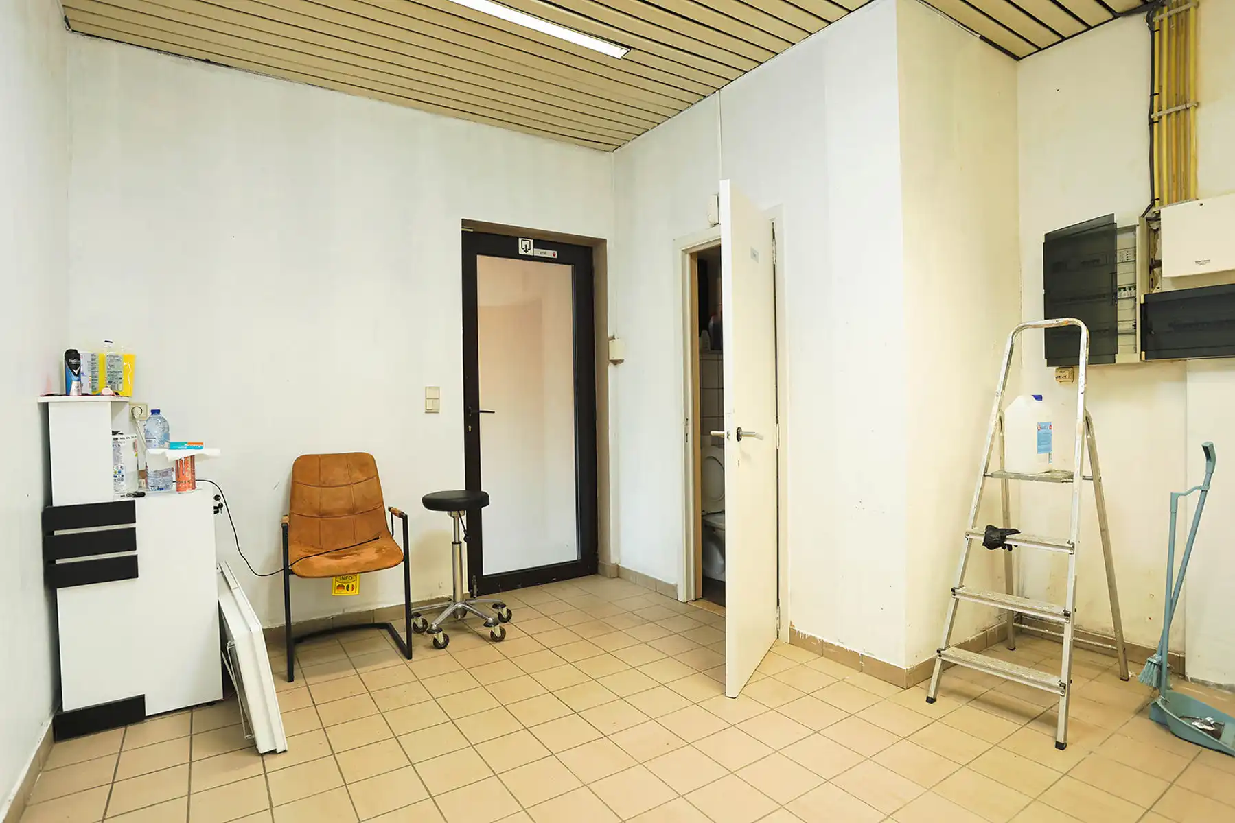 Gunstig gelegen handelspand met tuin in hartje Grobbendonk foto 11