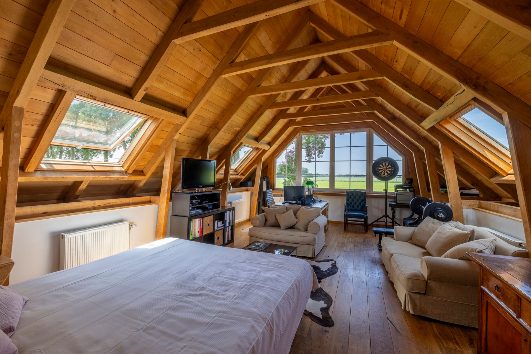 Woning met 3 slaapkamers en 7000m² weide! foto 13