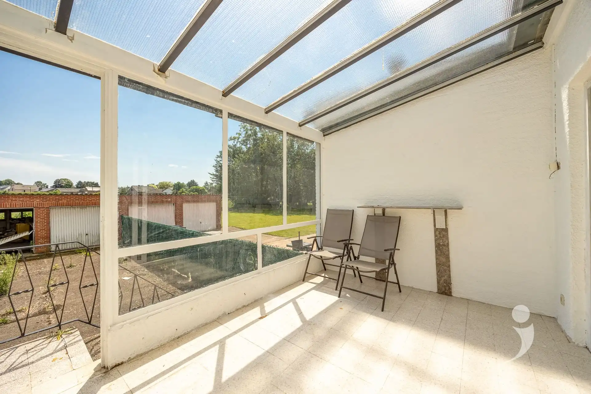 Karaktervolle, volledig gerenoveerde woning met 4 slaapkamers, 2 badkamers en zonnige tuin! foto 24